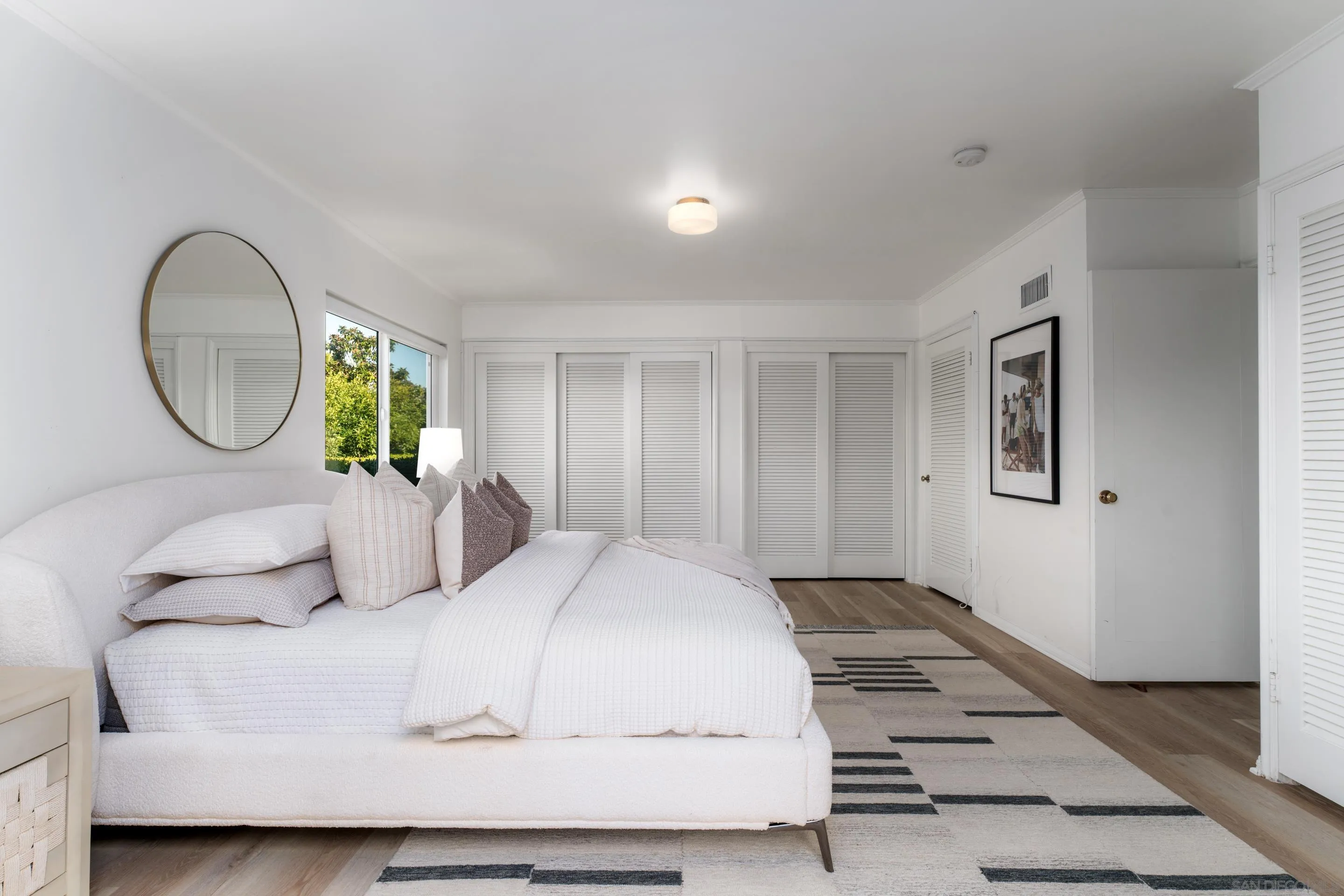 7850 Roseland Dr, La Jolla