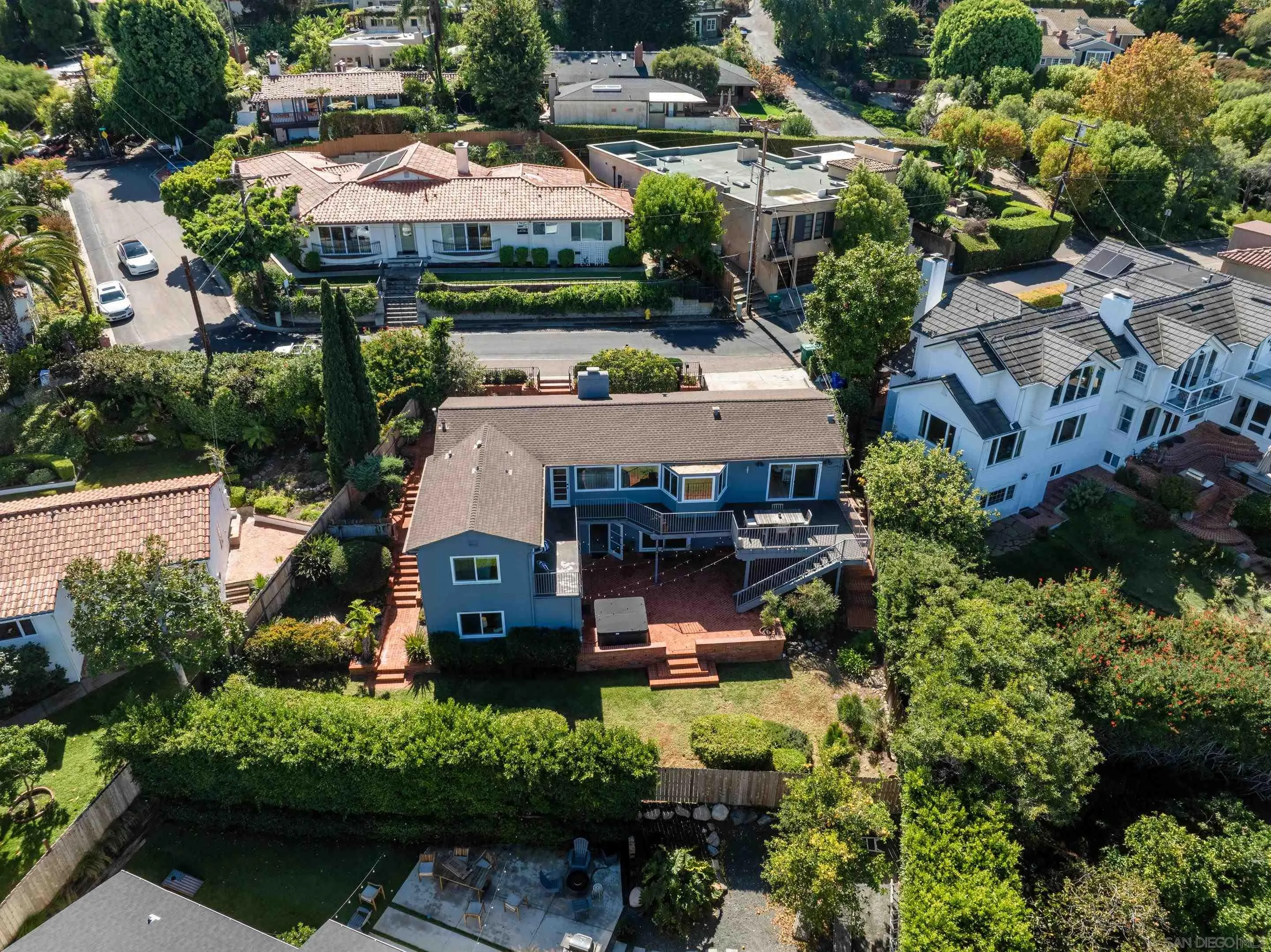 7850 Roseland Dr, La Jolla