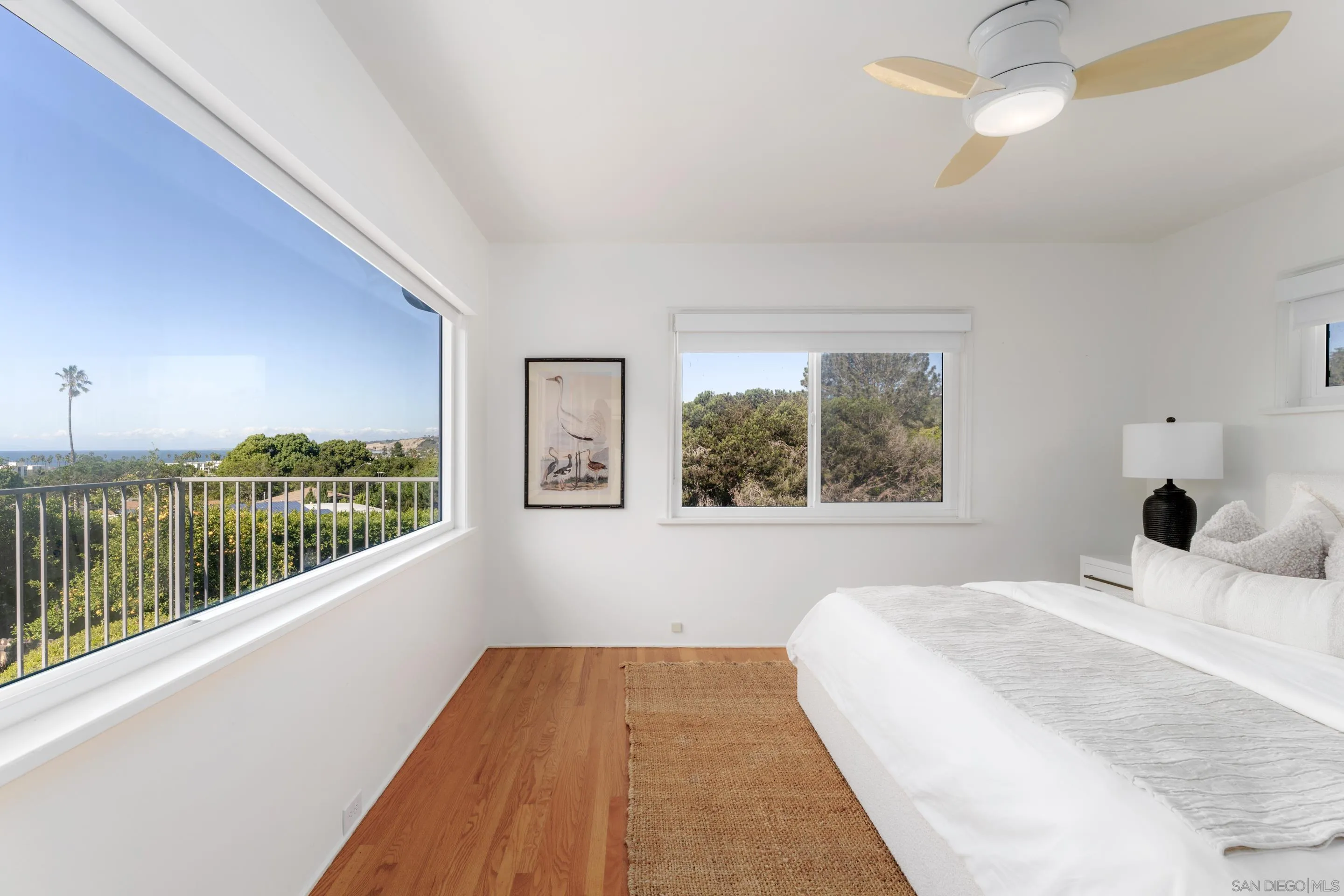 7850 Roseland Dr, La Jolla