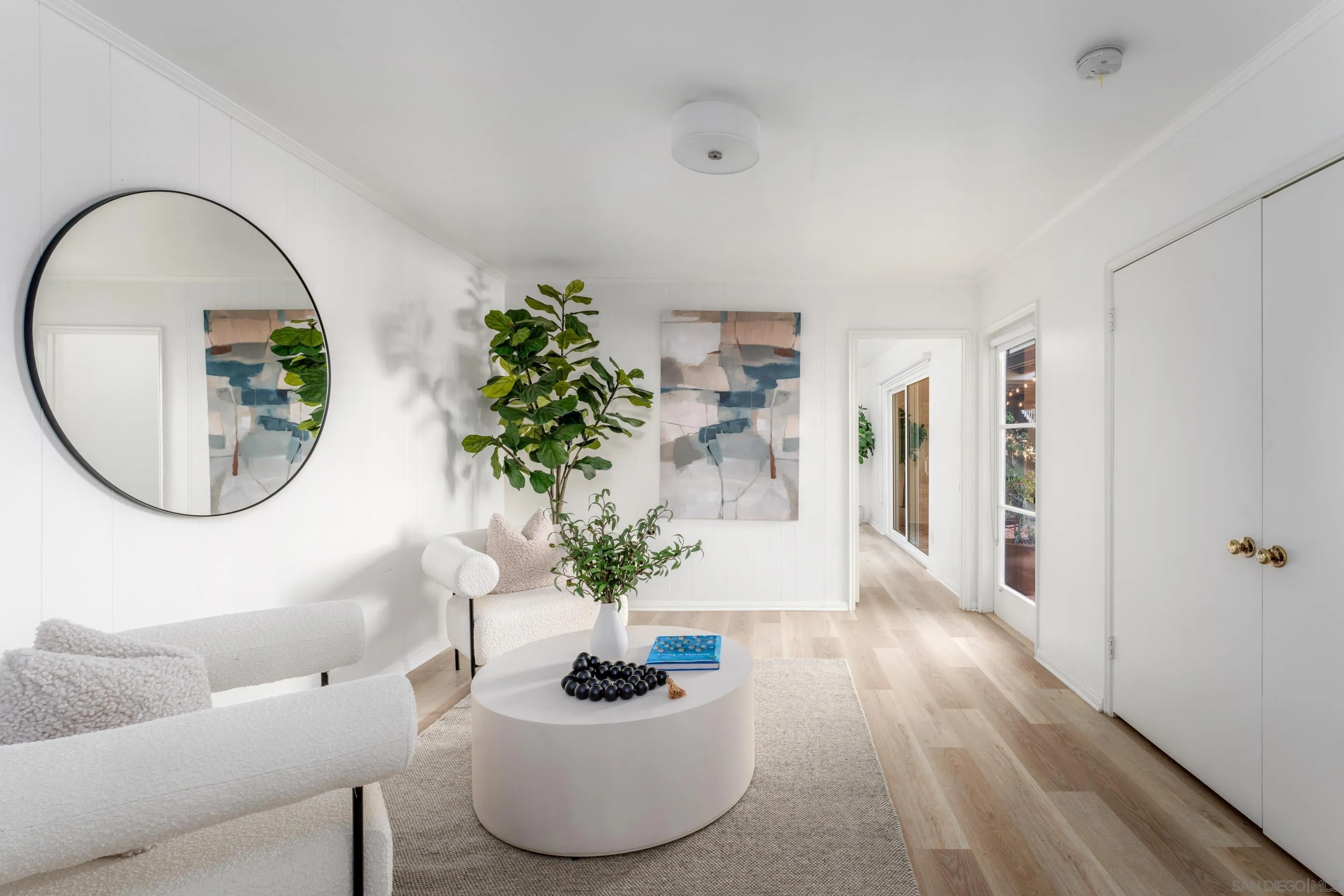 7850 Roseland Dr, La Jolla