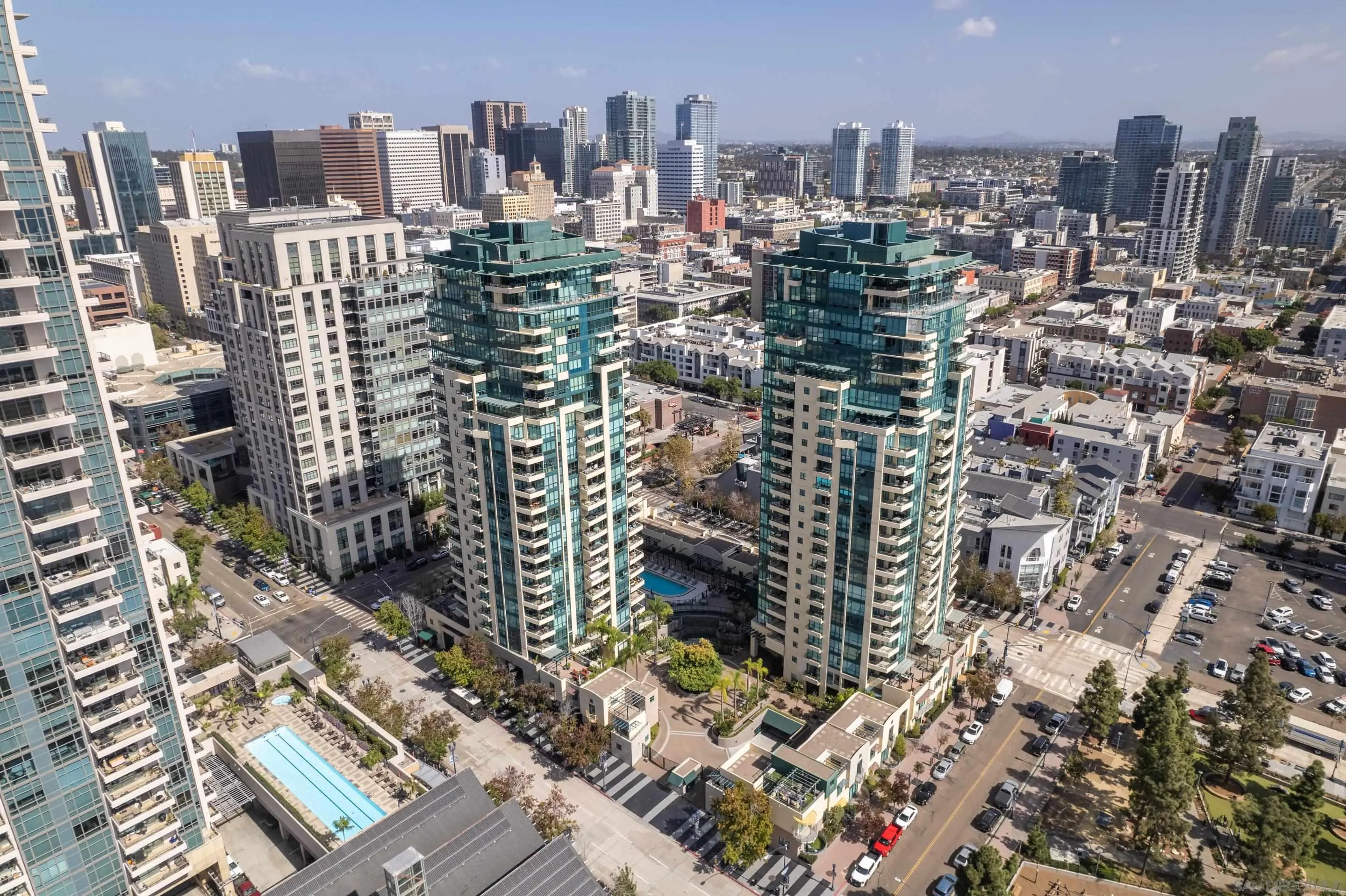 510 1st Ave Unit 2204