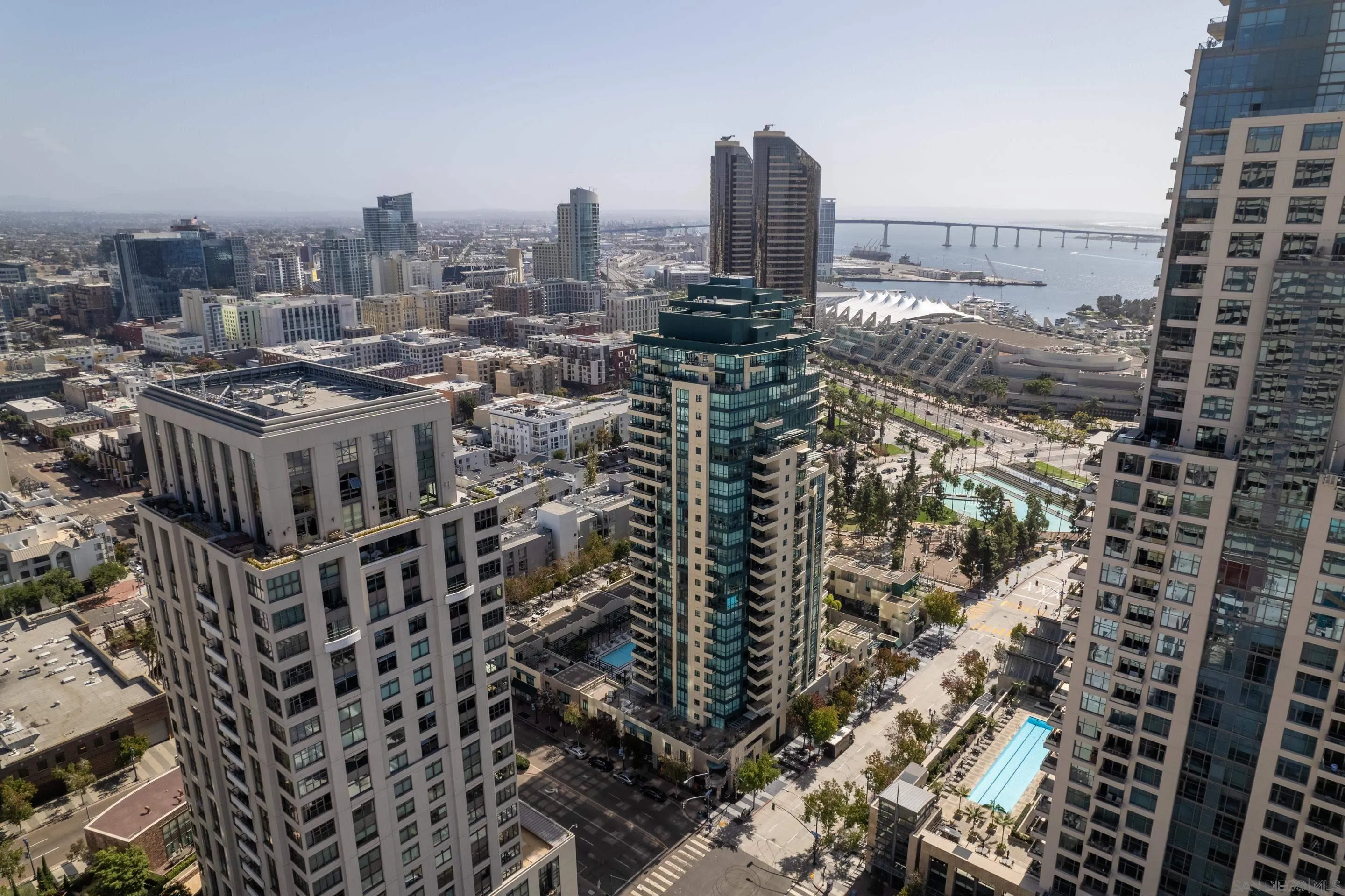 510 1st Ave Unit 2204