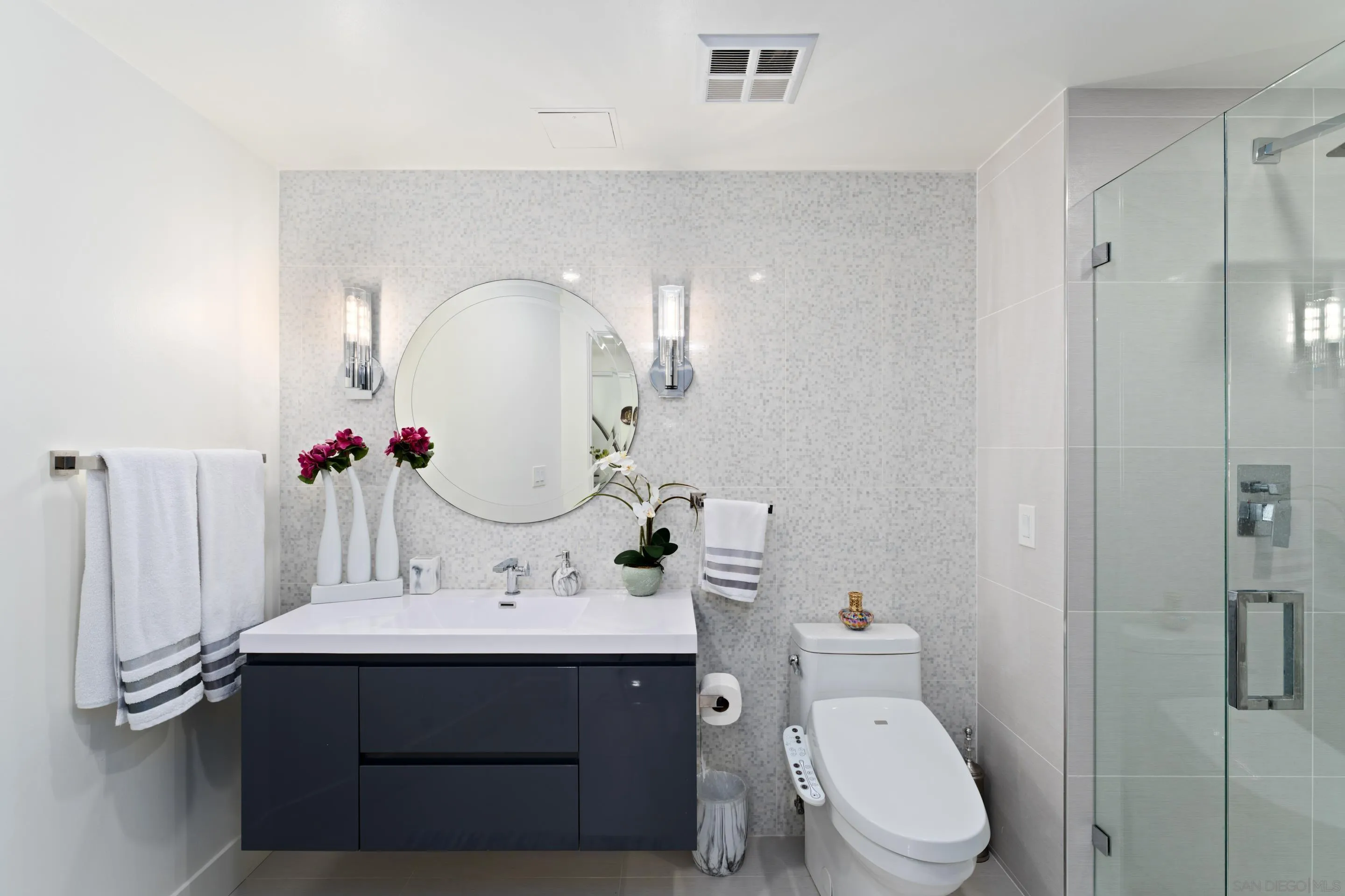 510 1st Ave Unit 2204