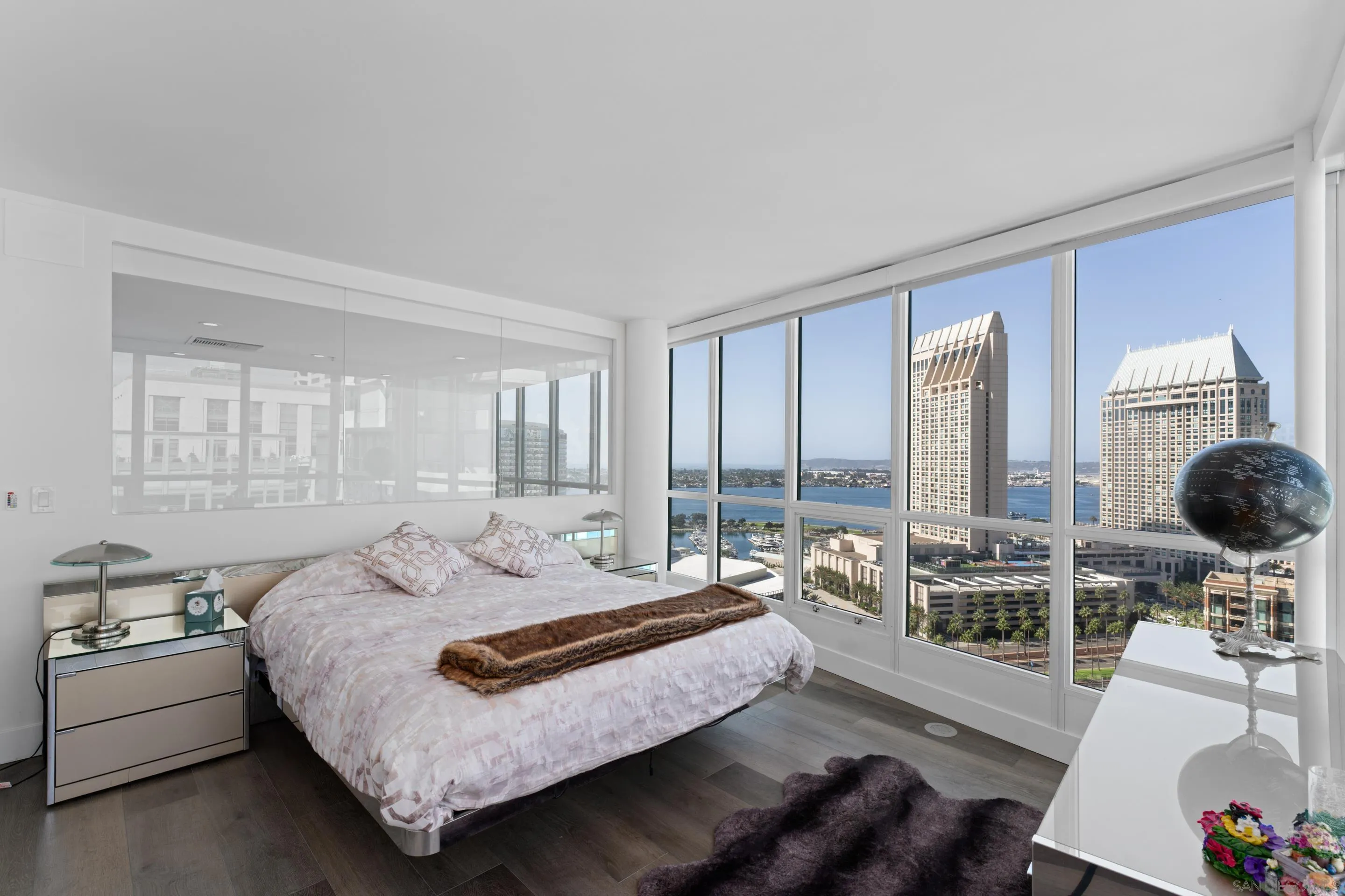 510 1st Ave Unit 2204
