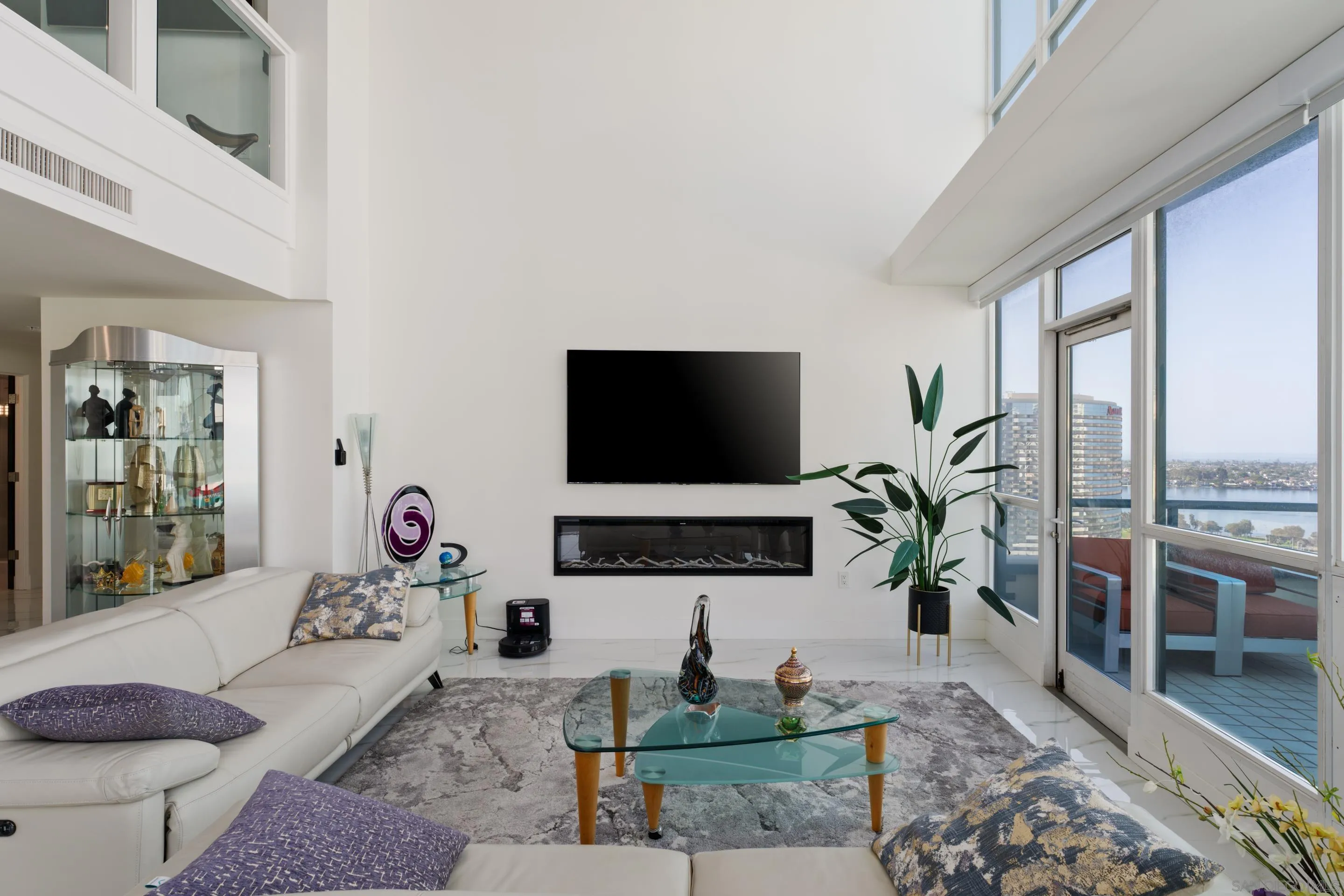 510 1st Ave Unit 2204