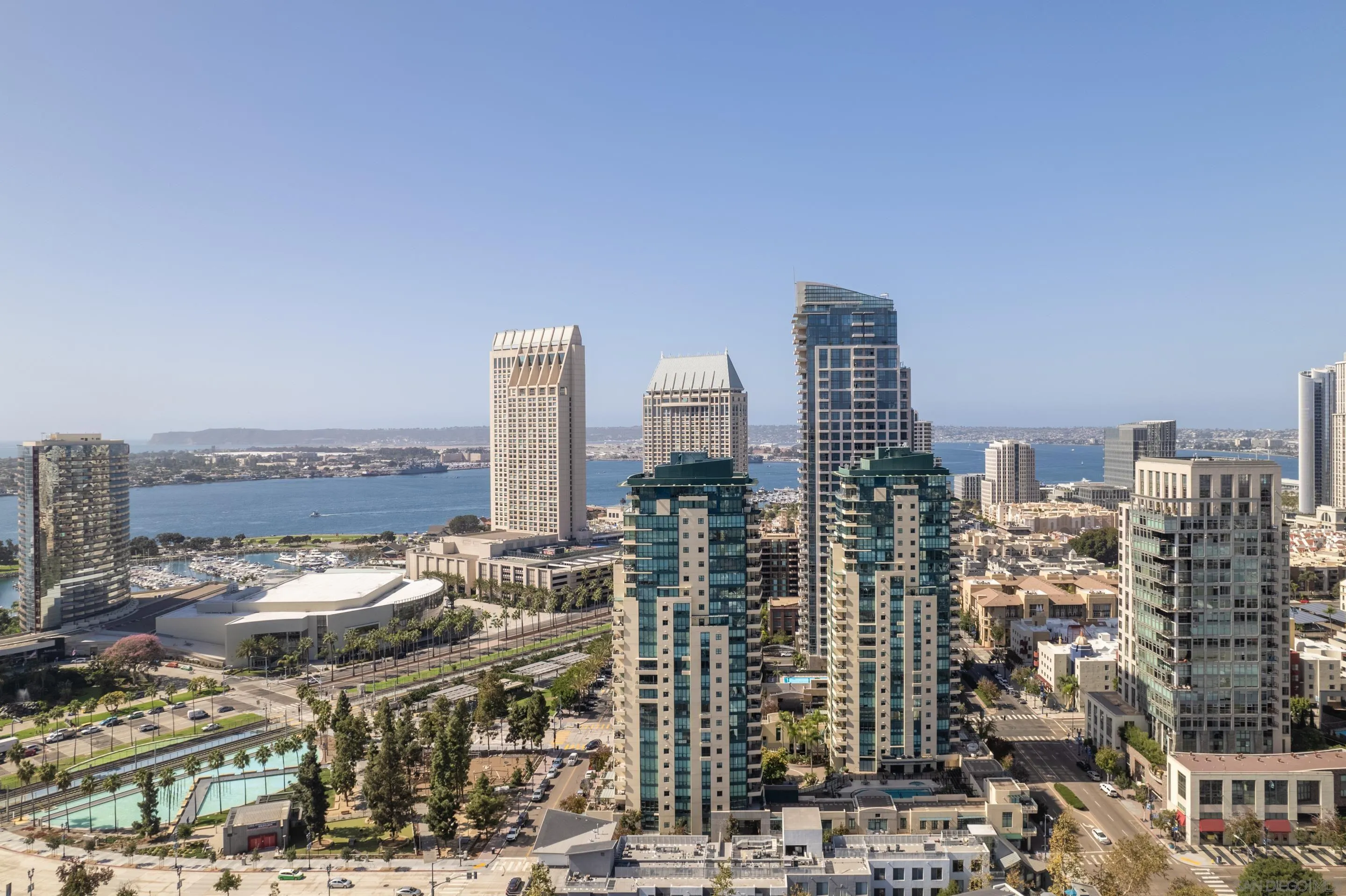 510 1st Ave Unit 2204