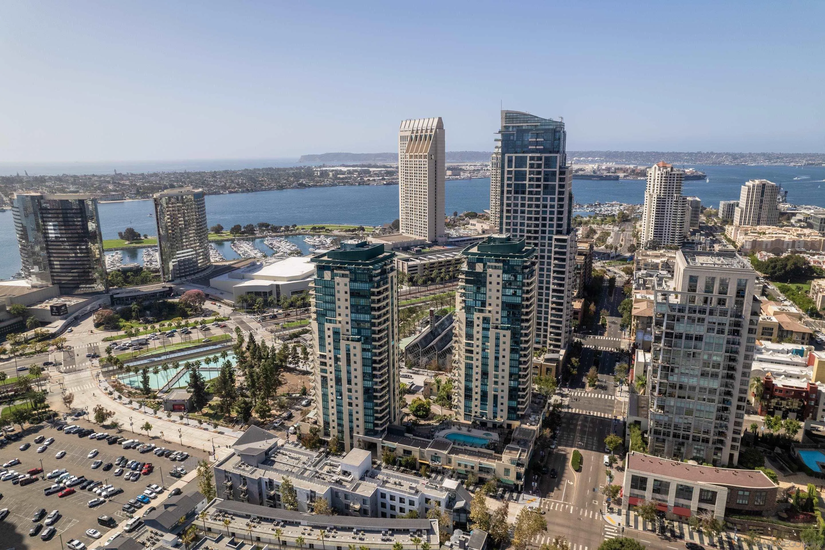 510 1st Ave Unit 2204
