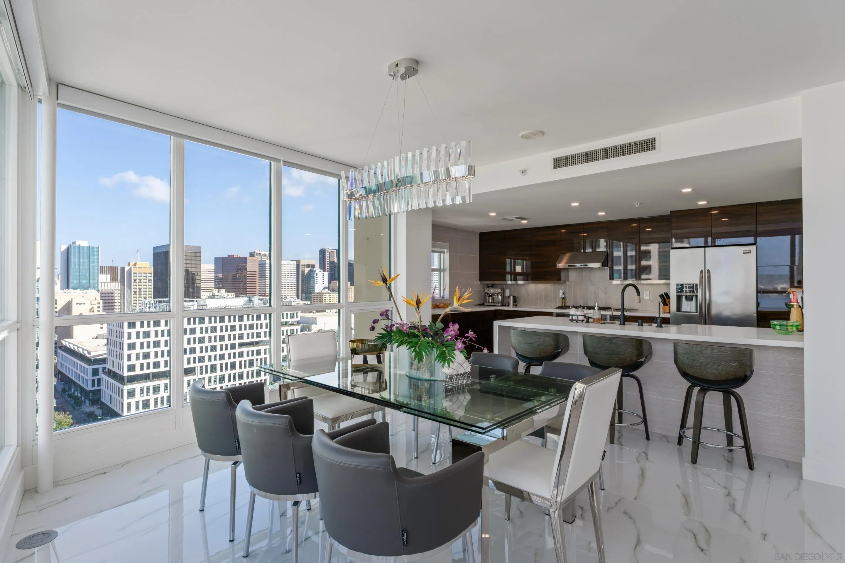 510 1st Ave Unit 2204