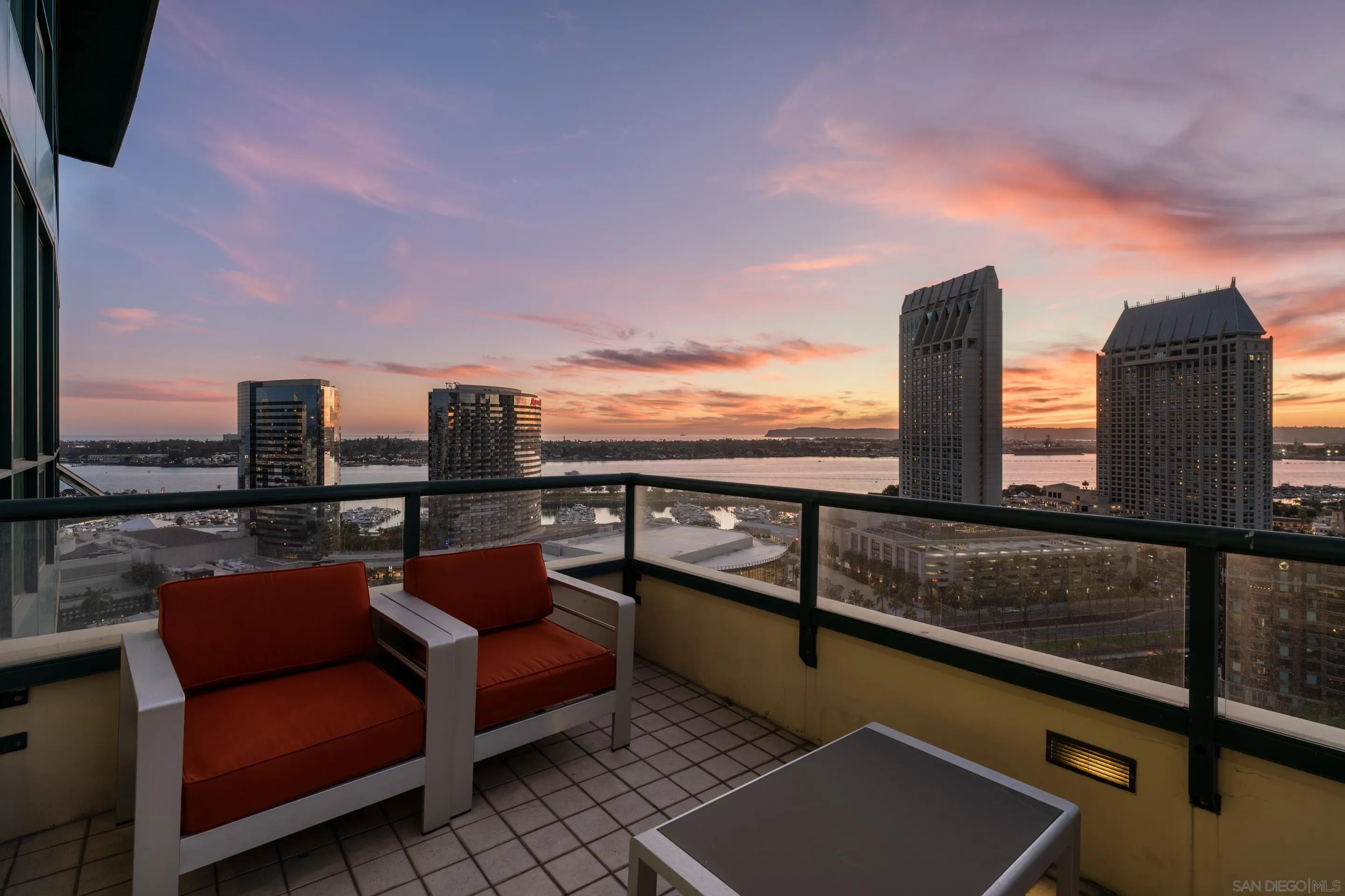 510 1st Ave Unit 2204