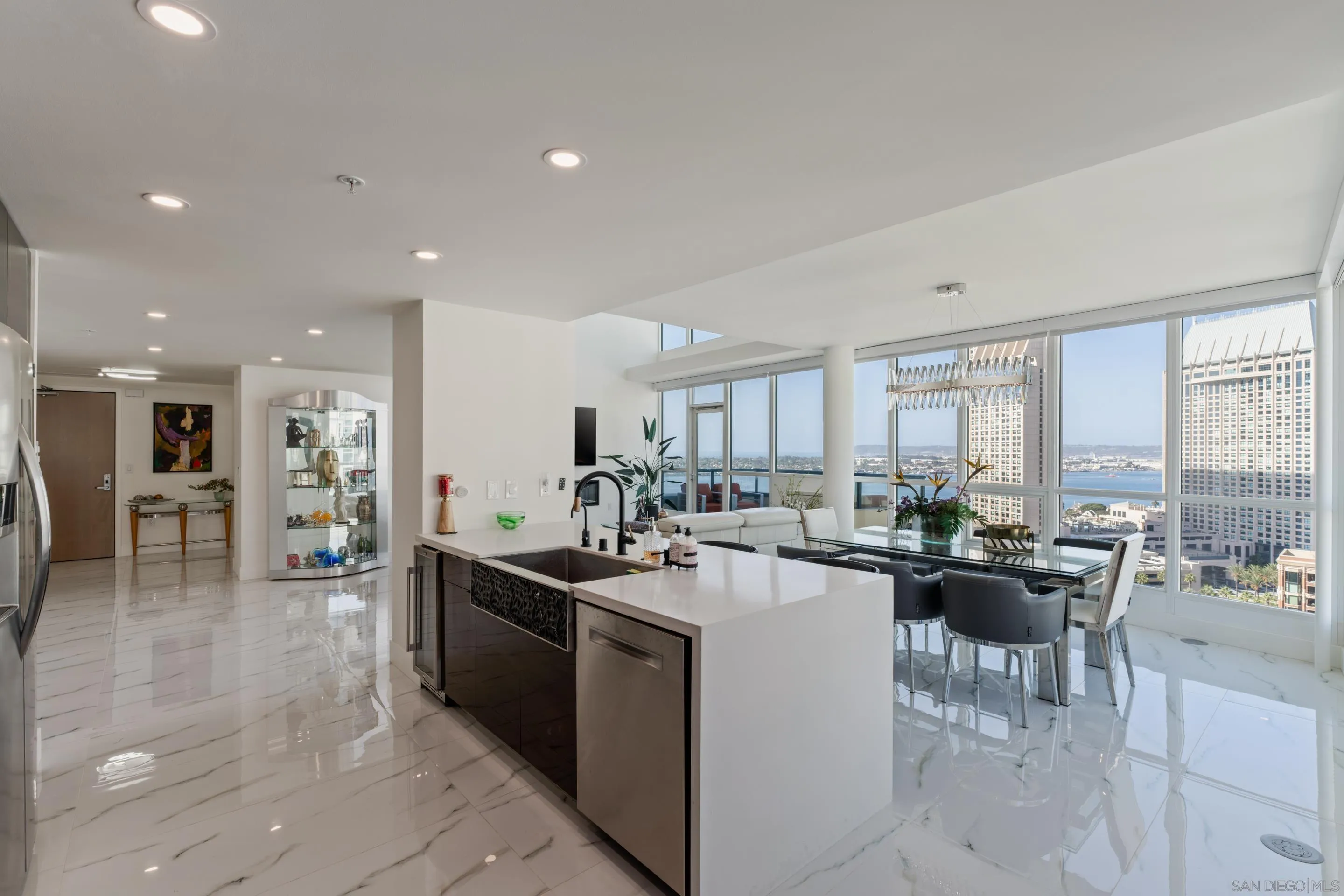 510 1st Ave Unit 2204