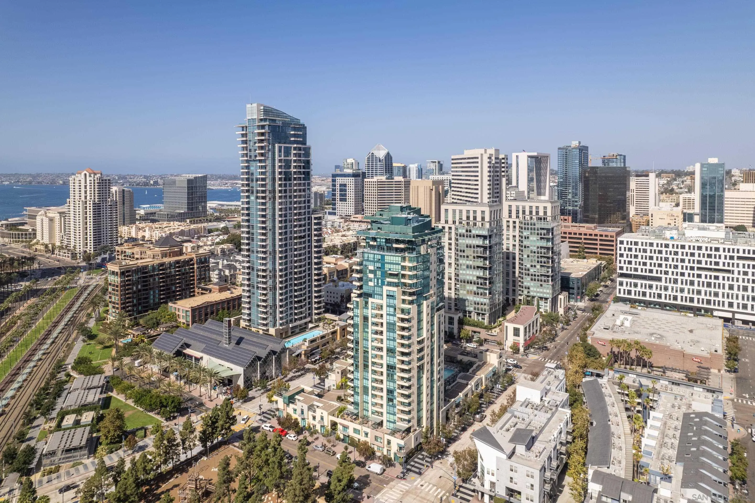 510 1st Ave Unit 2204