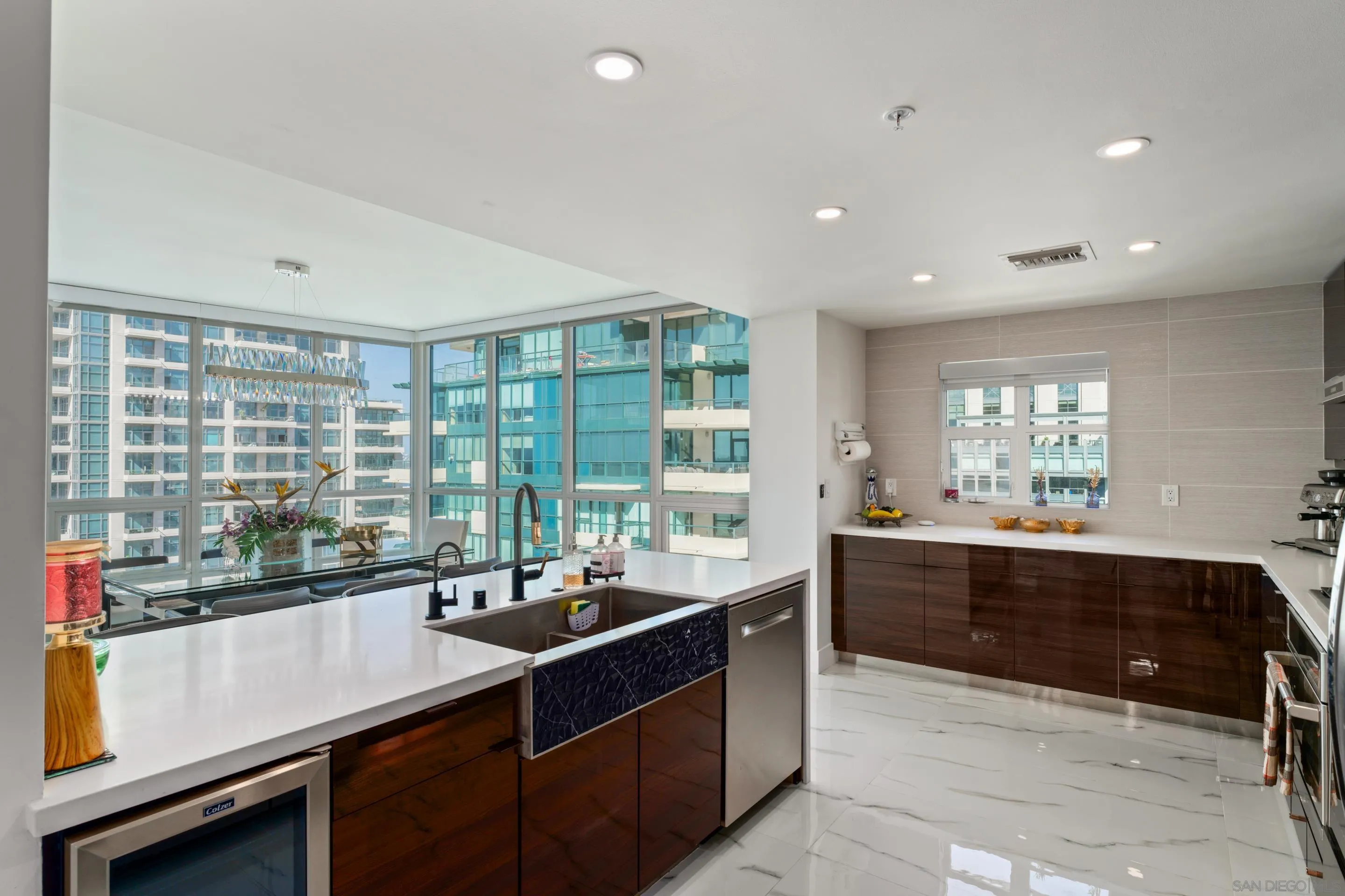 510 1st Ave Unit 2204