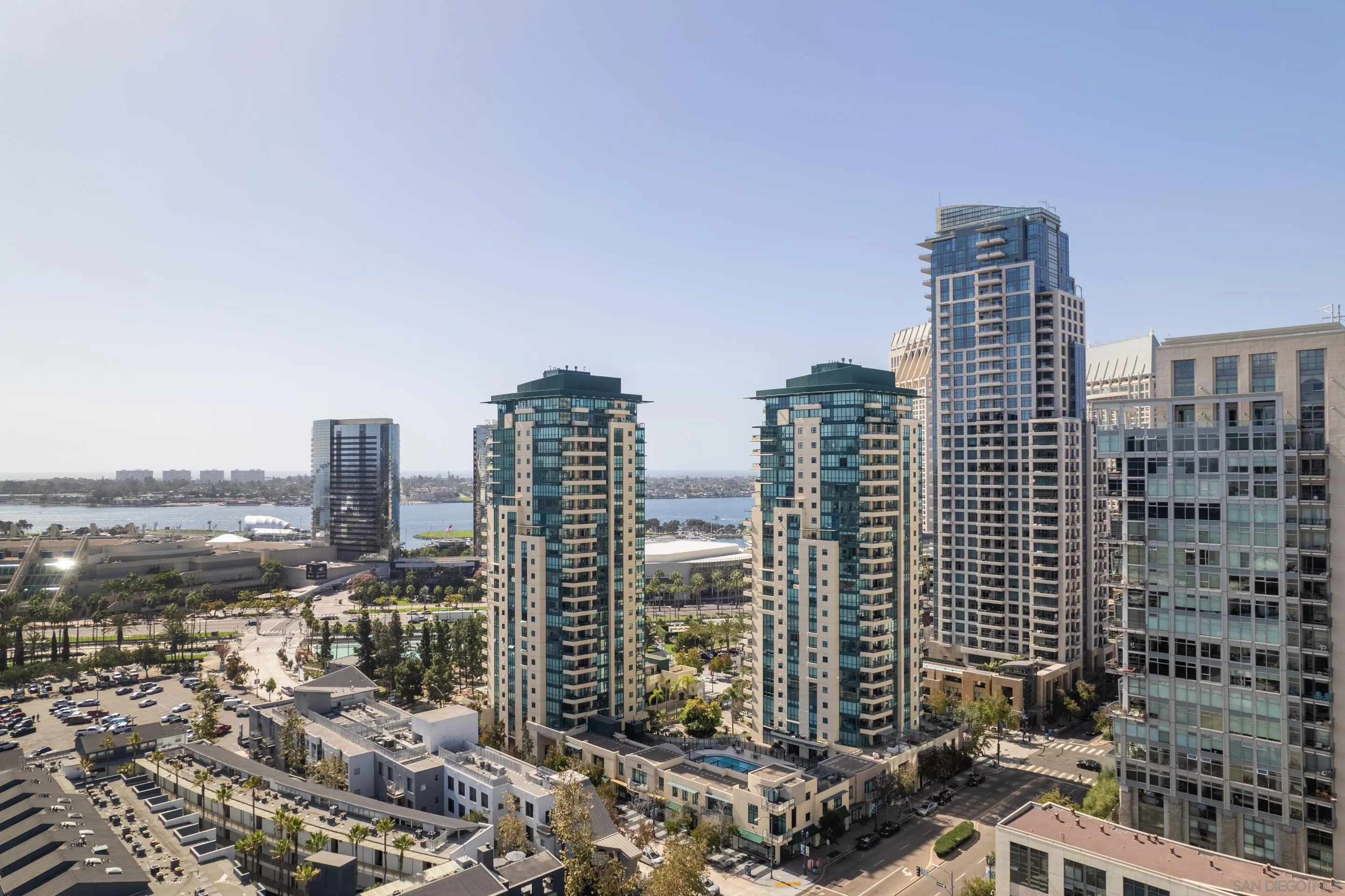 510 1st Ave Unit 2204