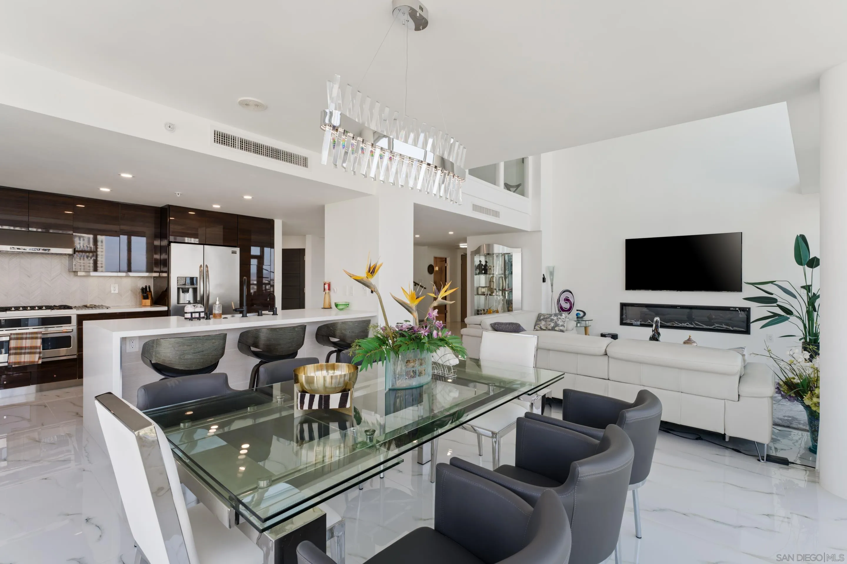 510 1st Ave Unit 2204
