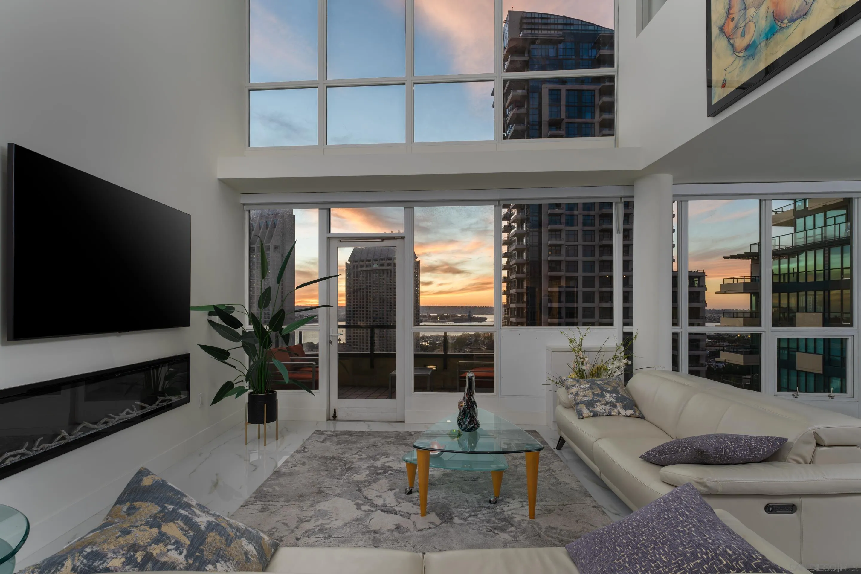 510 1st Ave Unit 2204