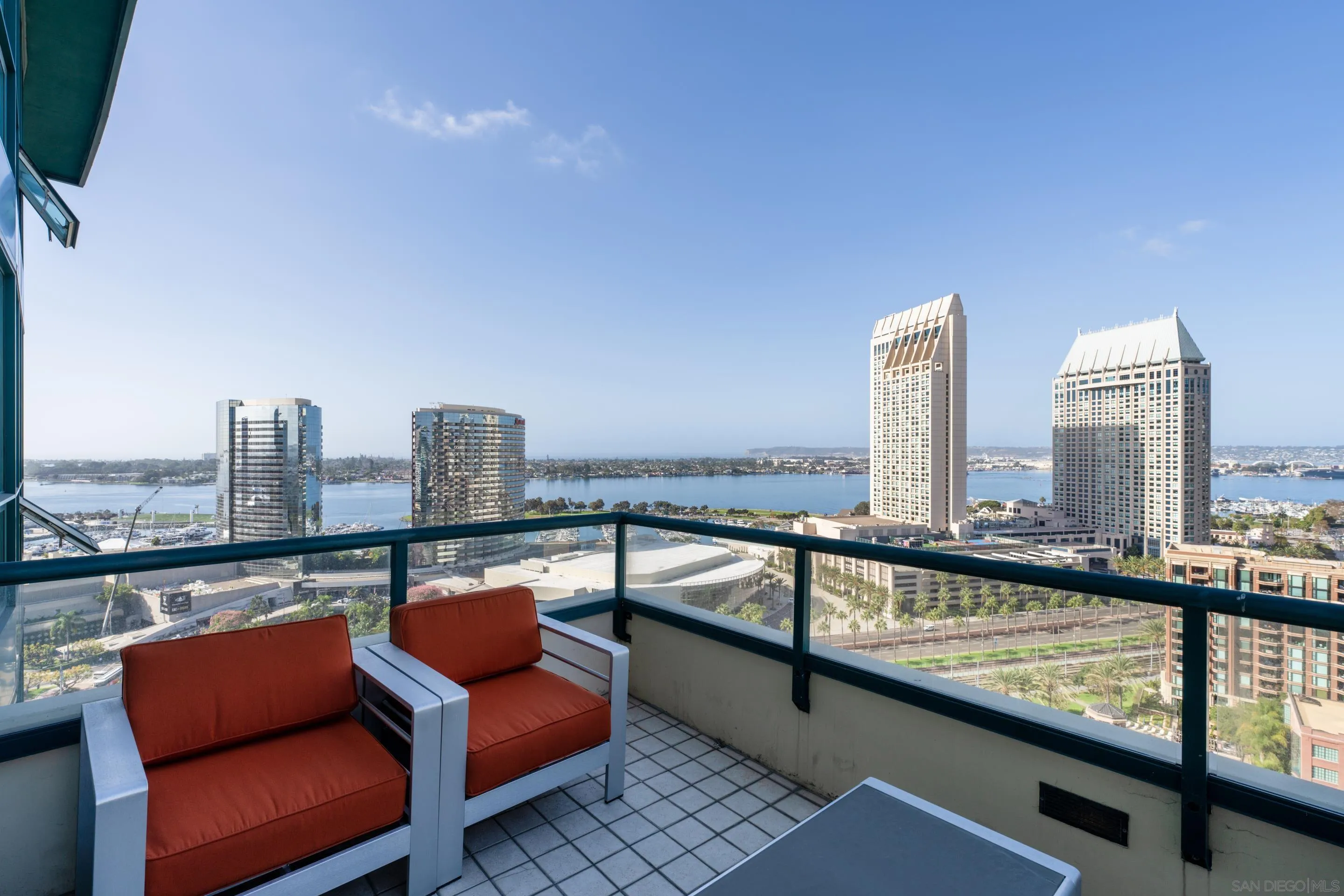 510 1st Ave Unit 2204