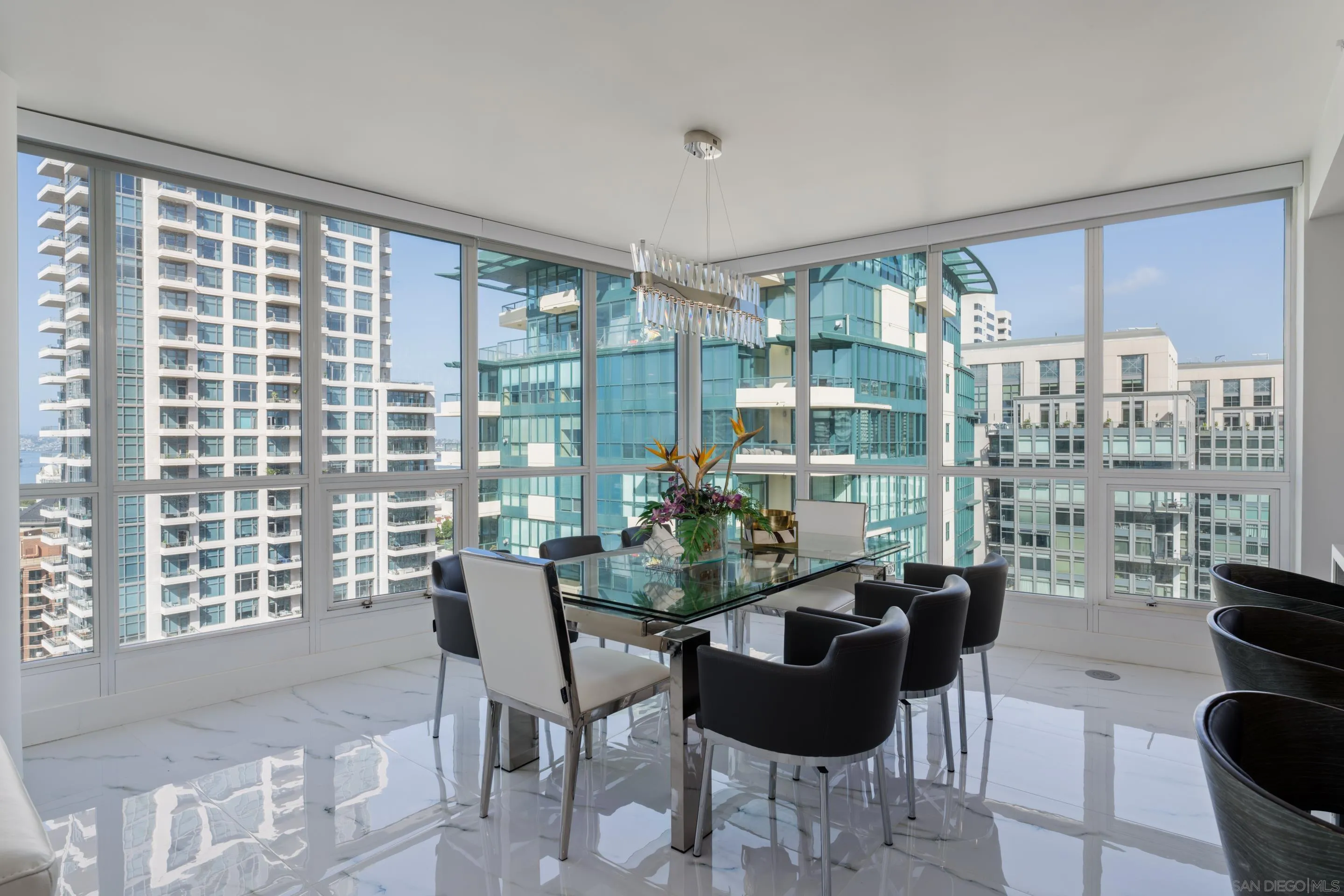 510 1st Ave Unit 2204