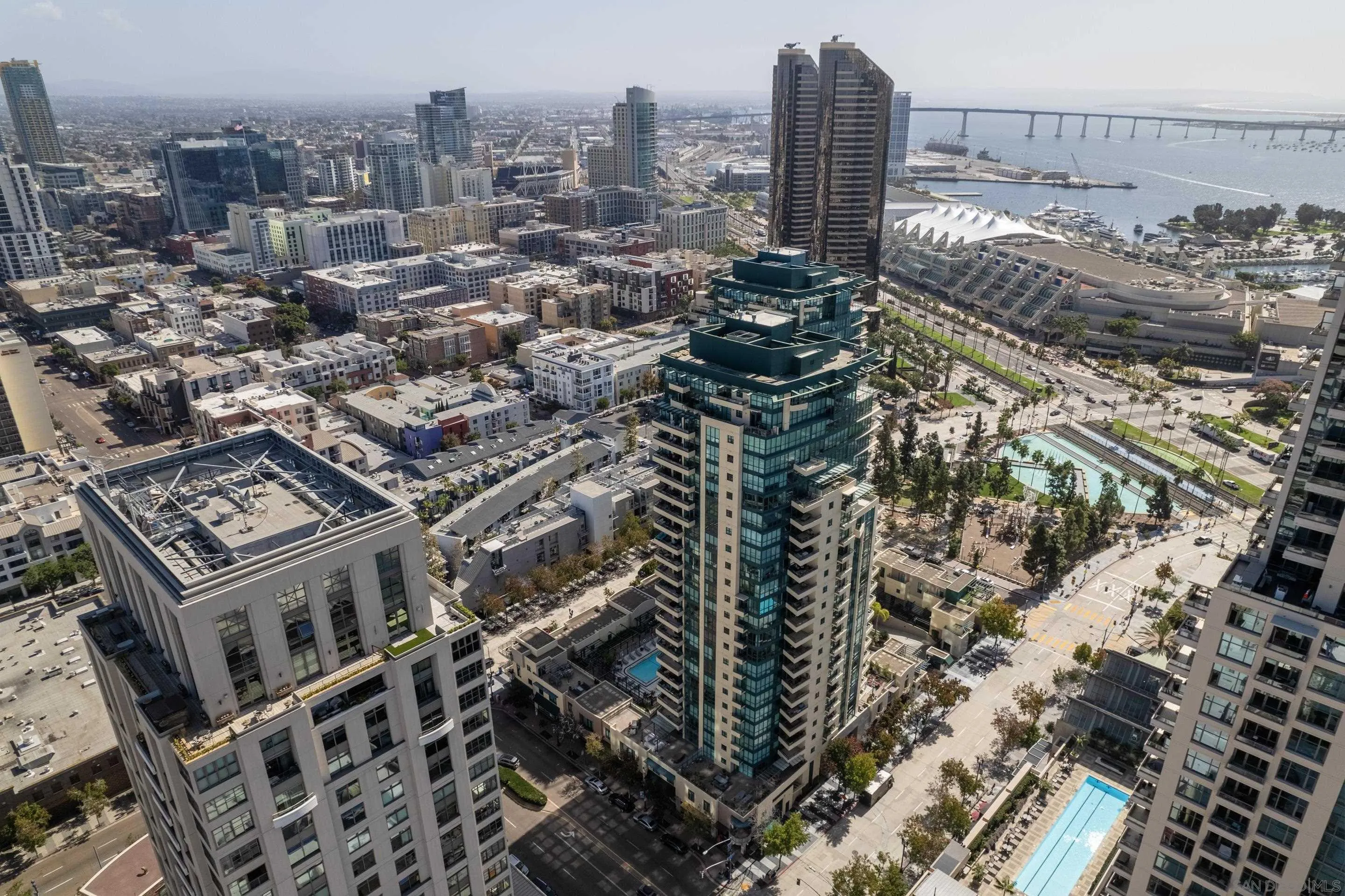 510 1st Ave Unit 2204