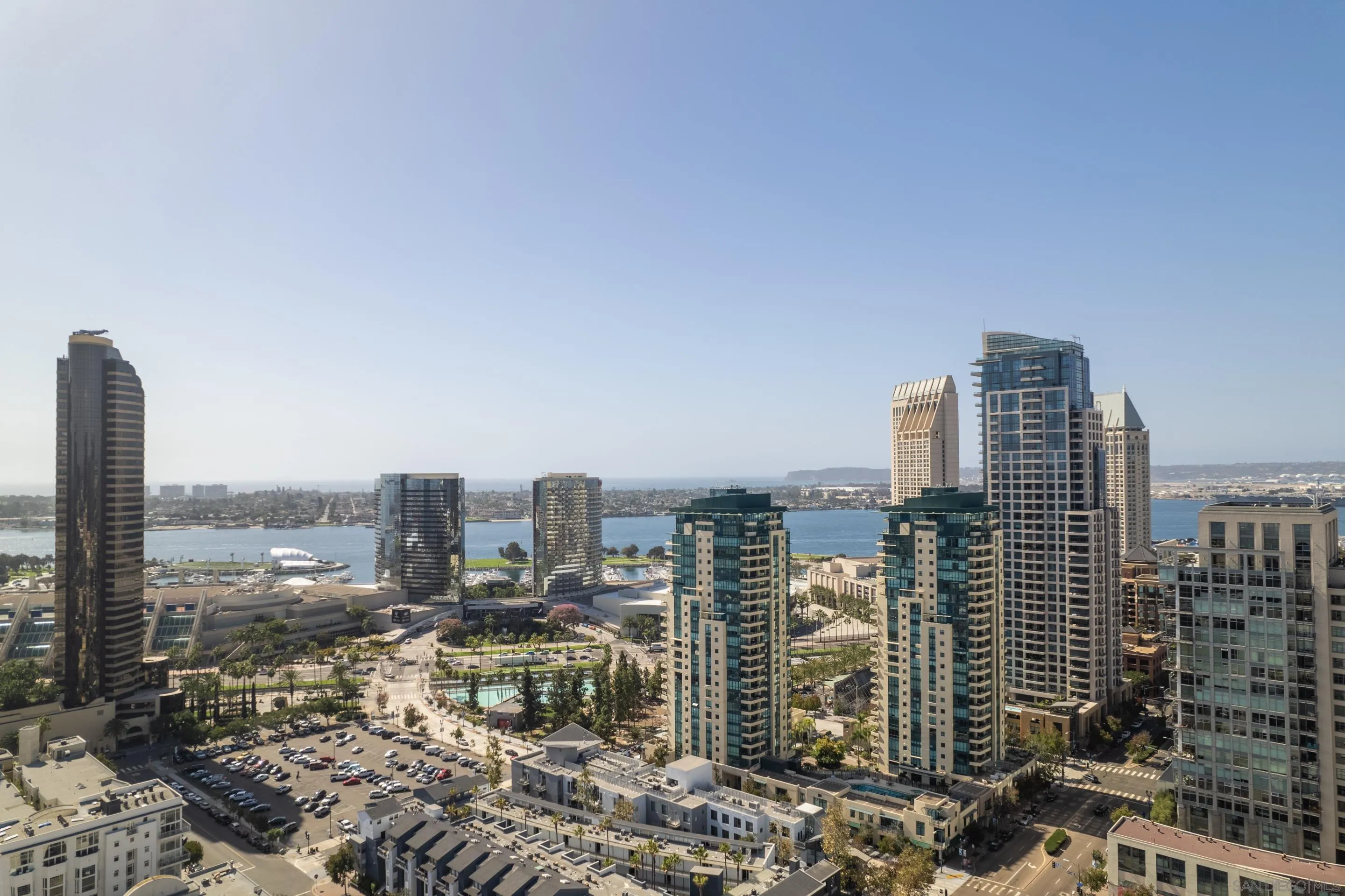 510 1st Ave Unit 2204