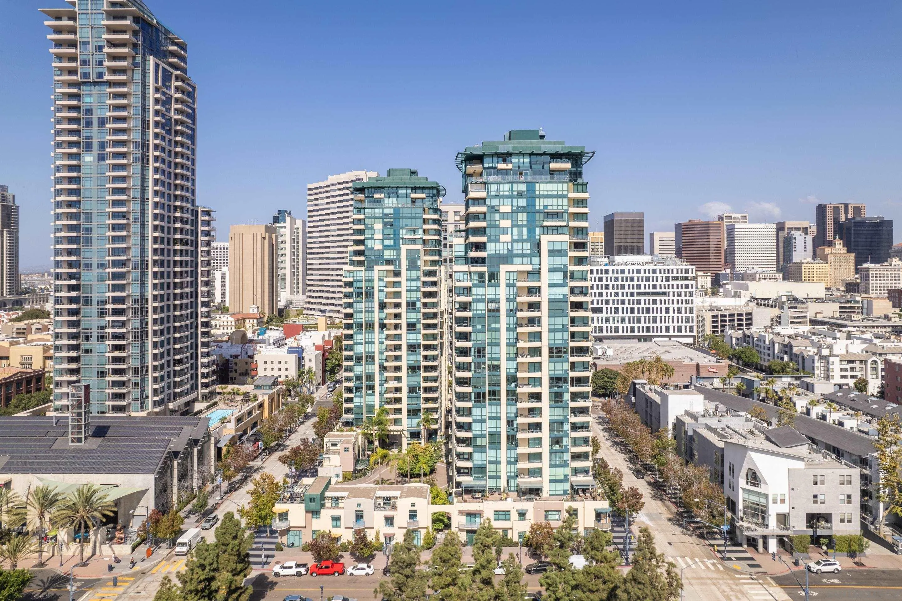 510 1st Ave Unit 2204