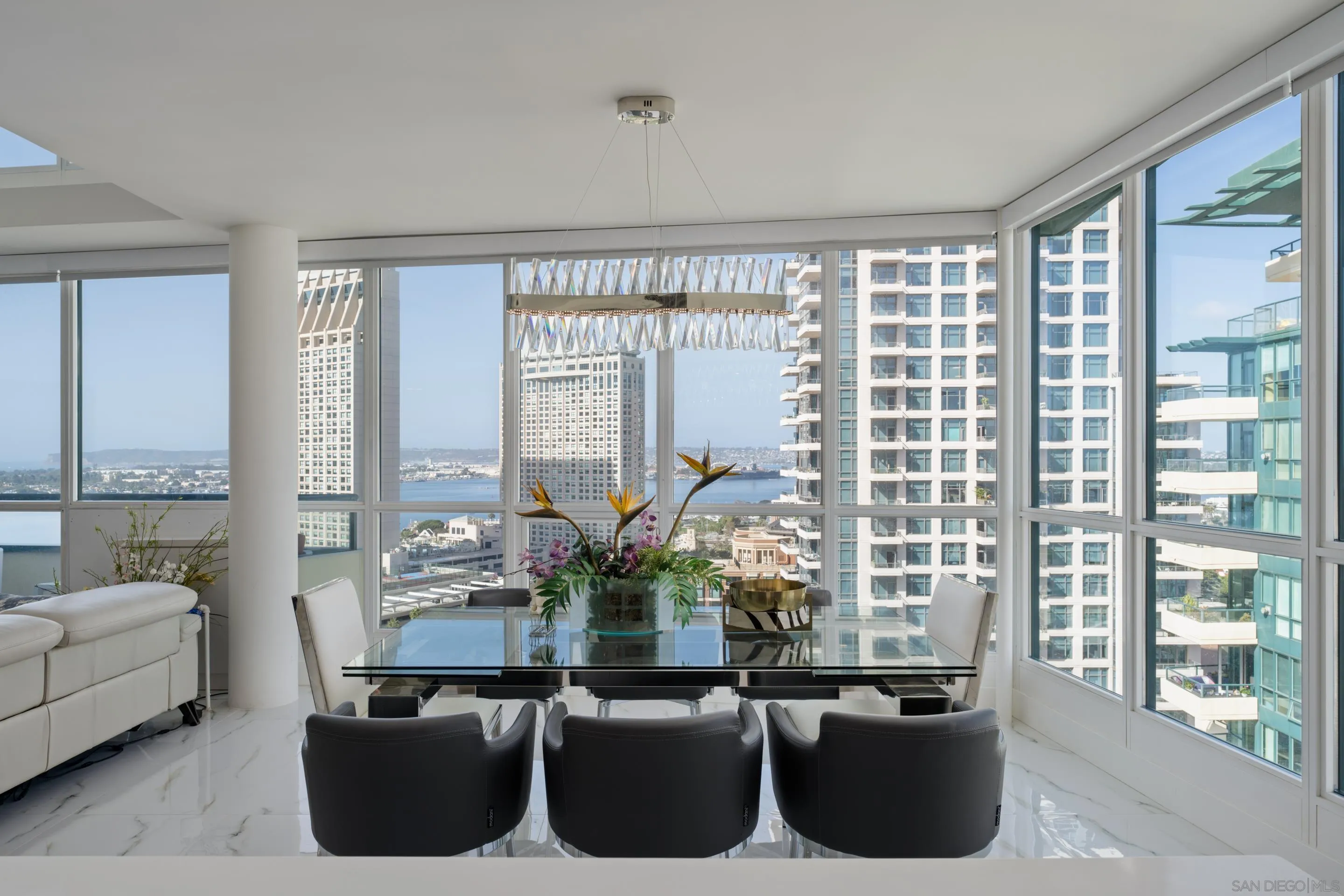 510 1st Ave Unit 2204