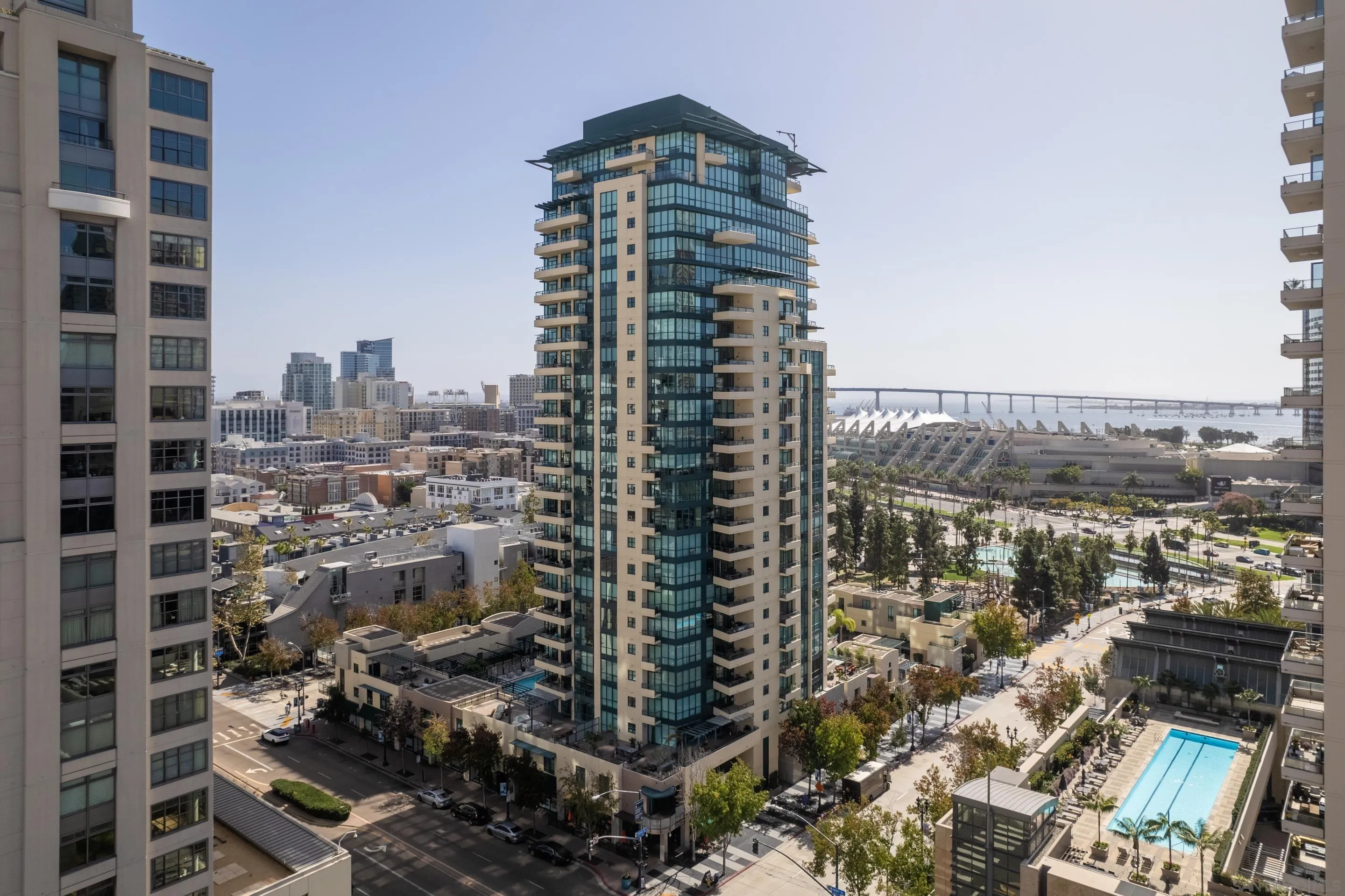 510 1st Ave Unit 2204