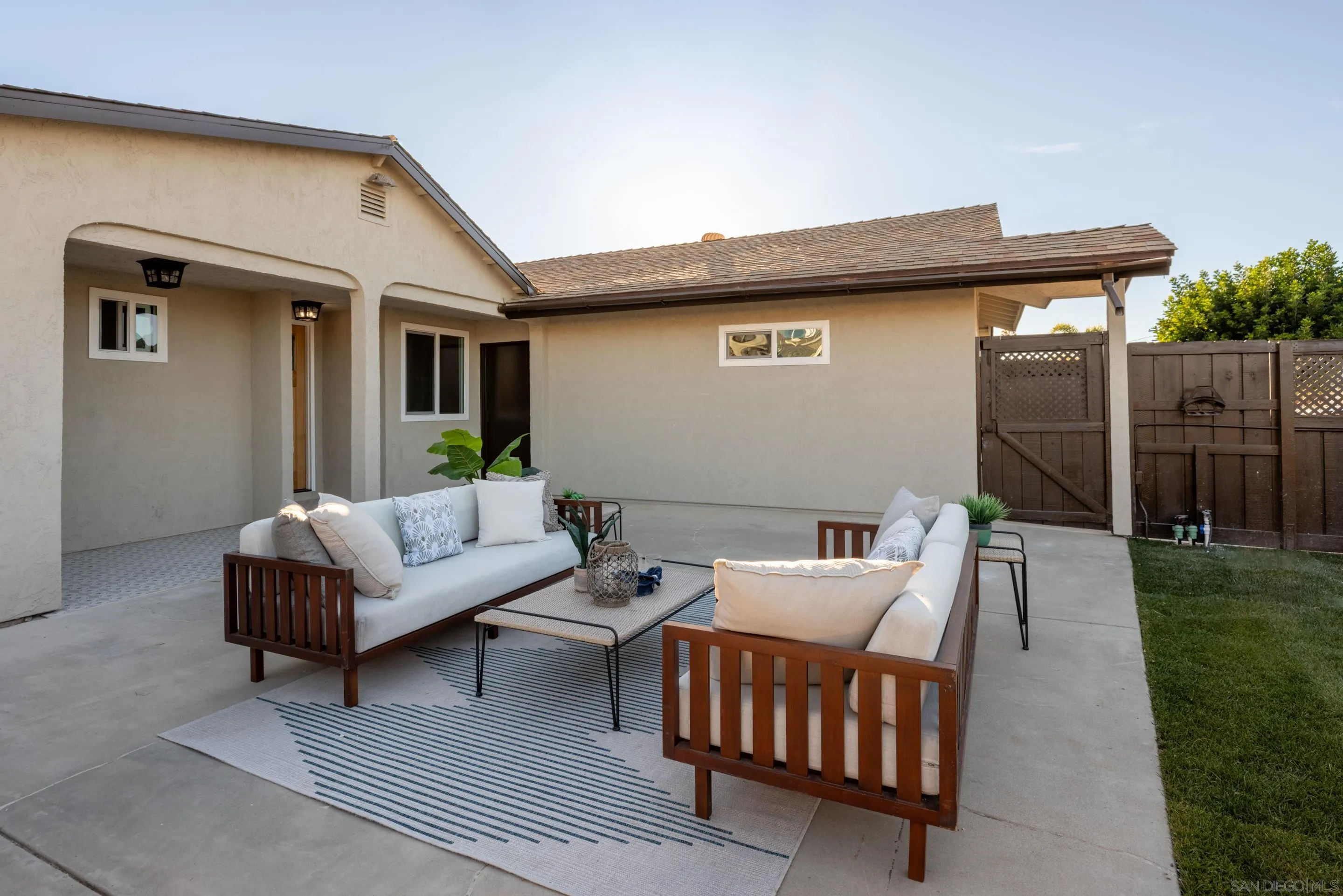 4871 Mount Bigelow Drive