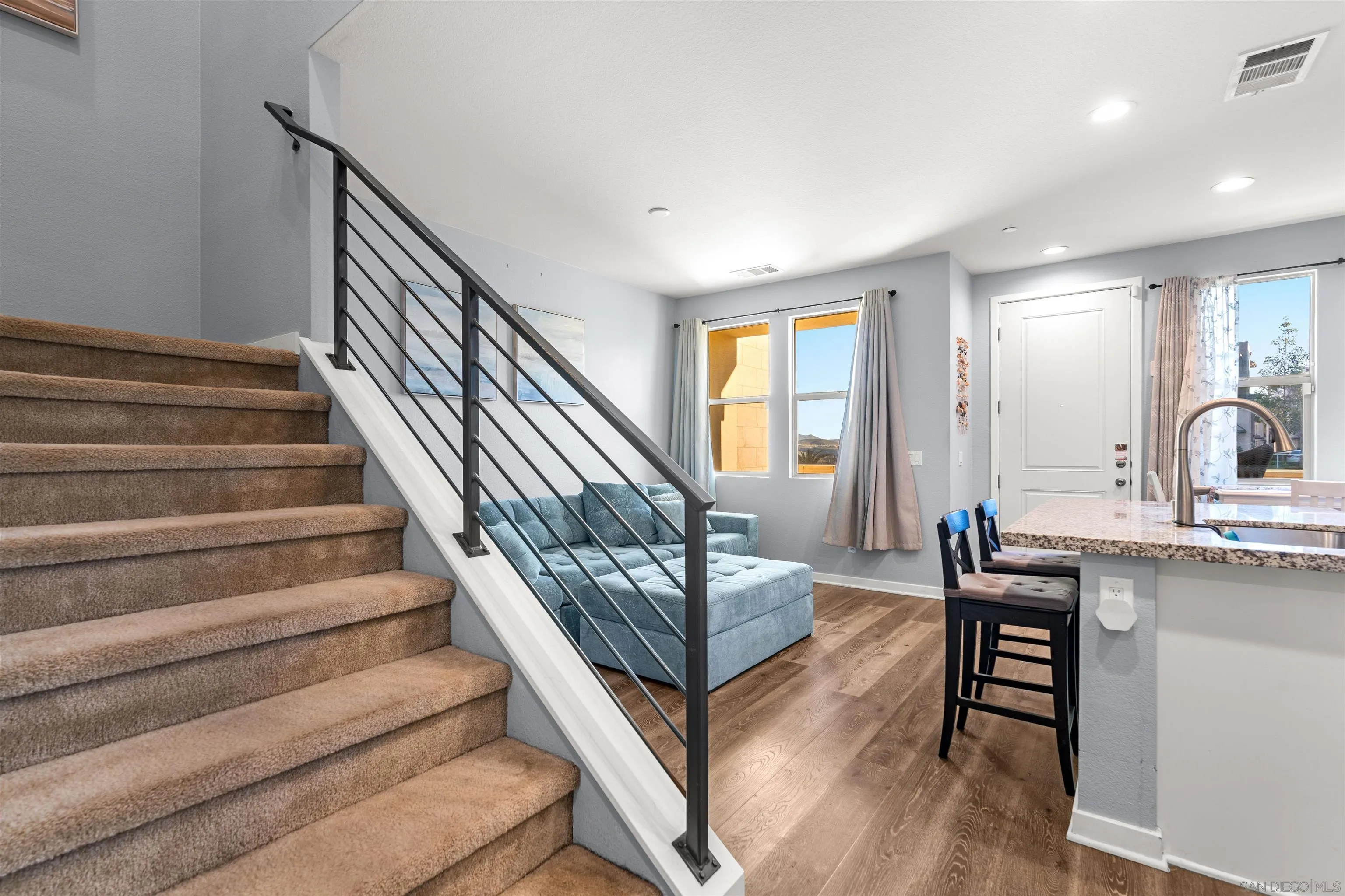 2076 Tango Loop Unit Unit 2