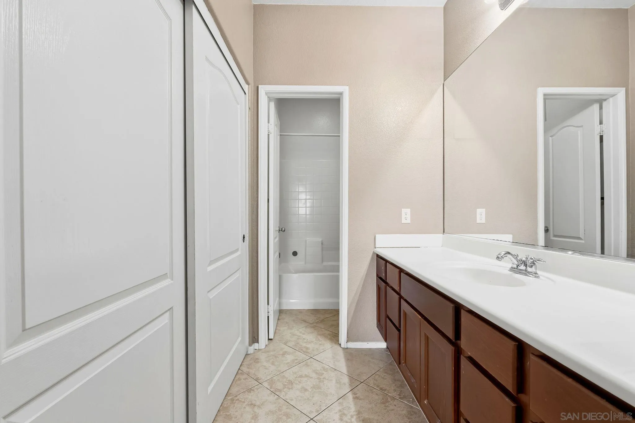 1760 E E Palomar St Unit 313
