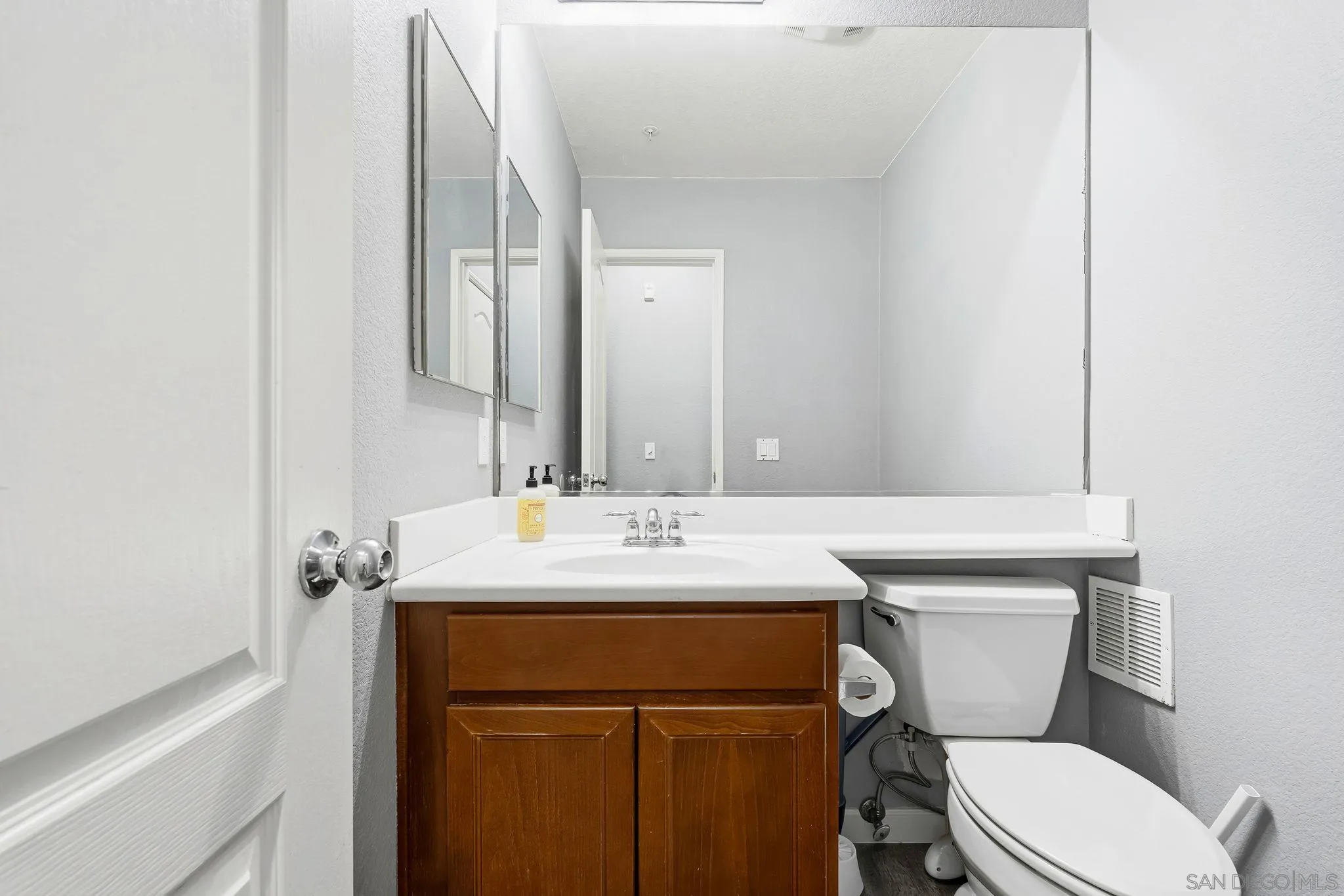 1760 E E Palomar St Unit 313