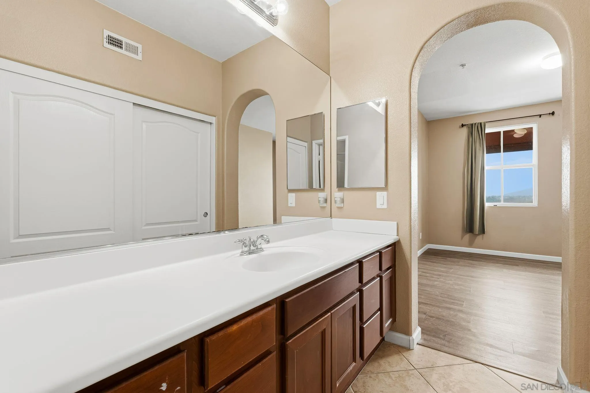 1760 E E Palomar St Unit 313