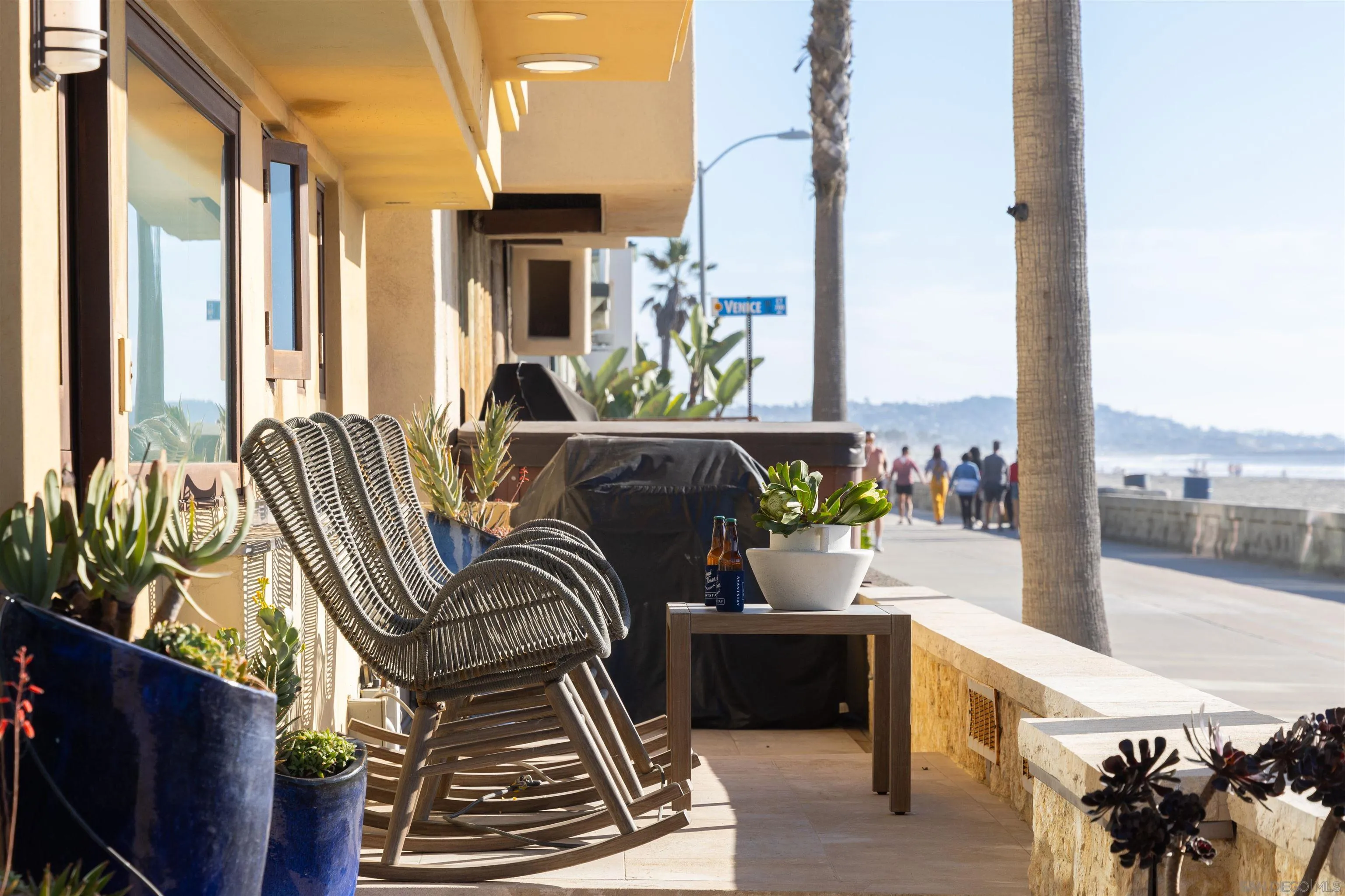 3921 Ocean Front Walk