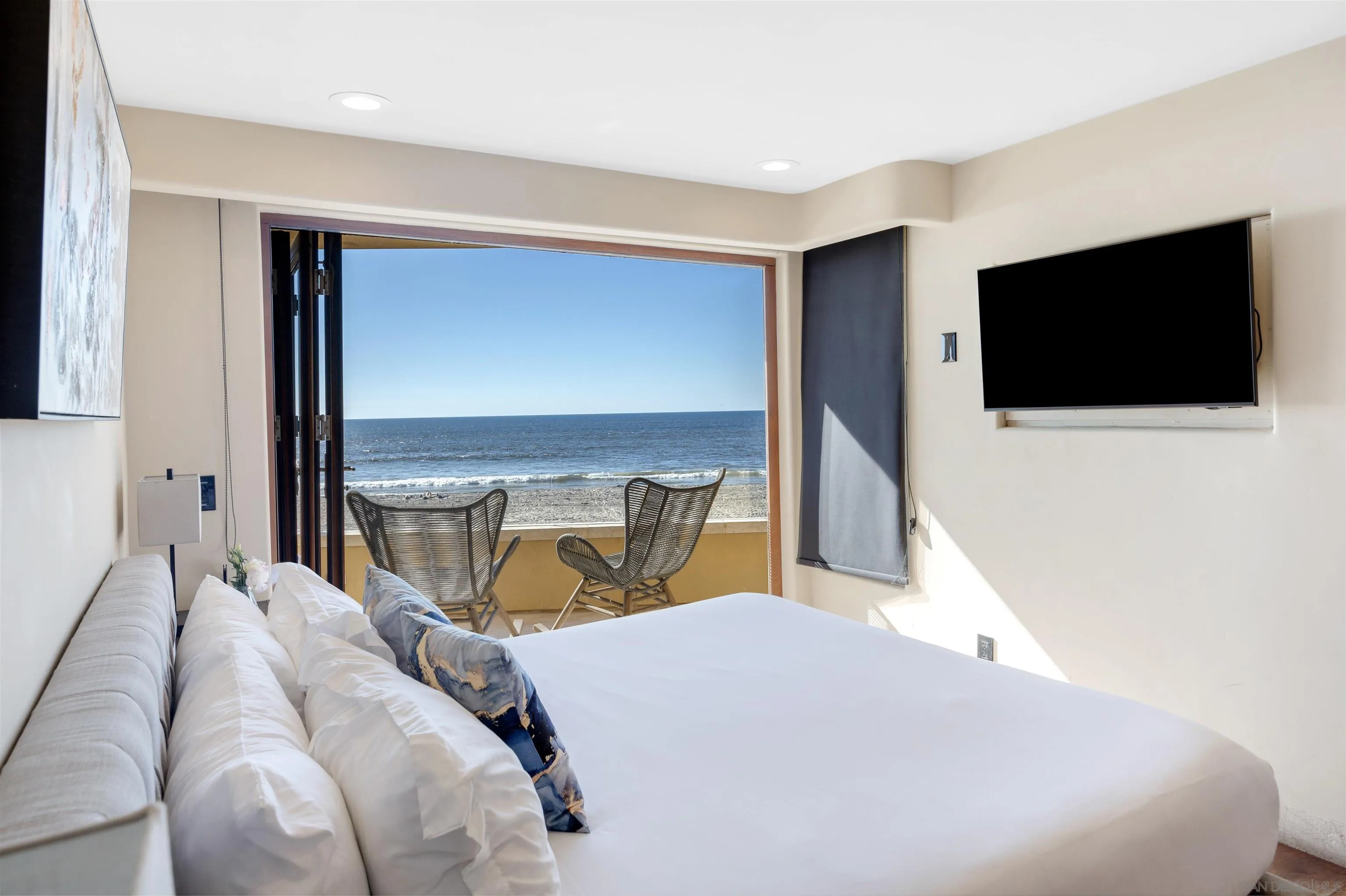 3921 Ocean Front Walk