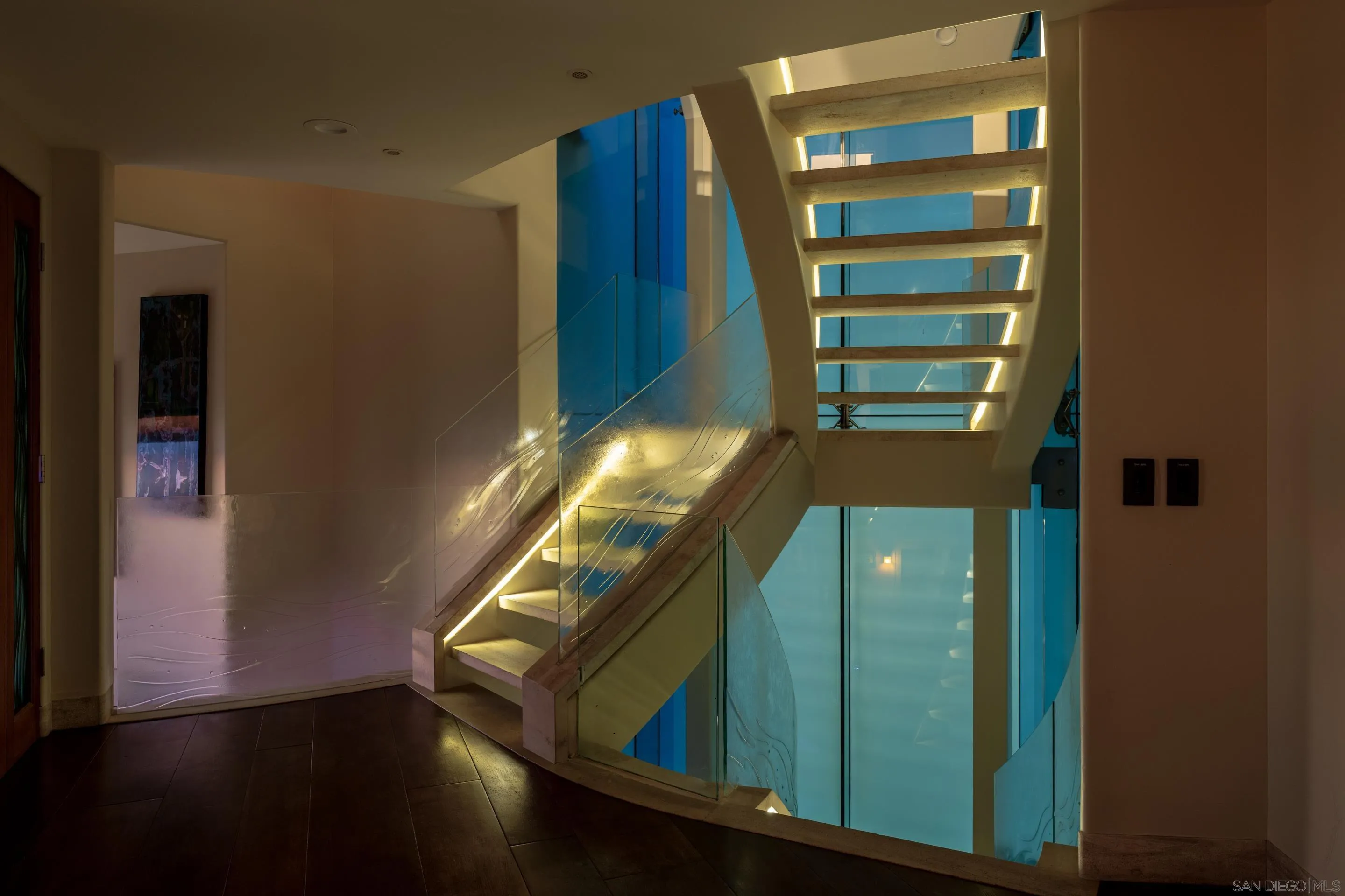 3921 Ocean Front Walk