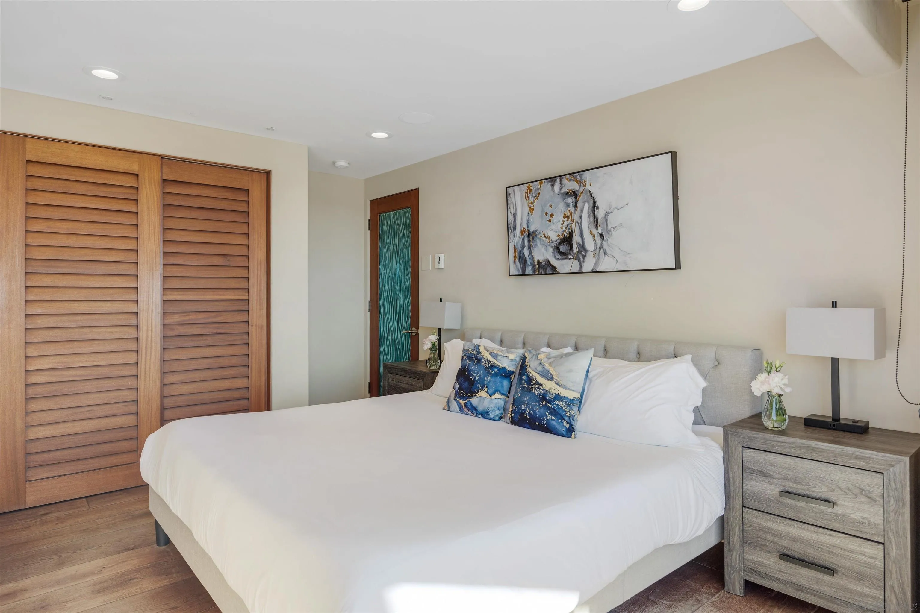 3921 Ocean Front Walk