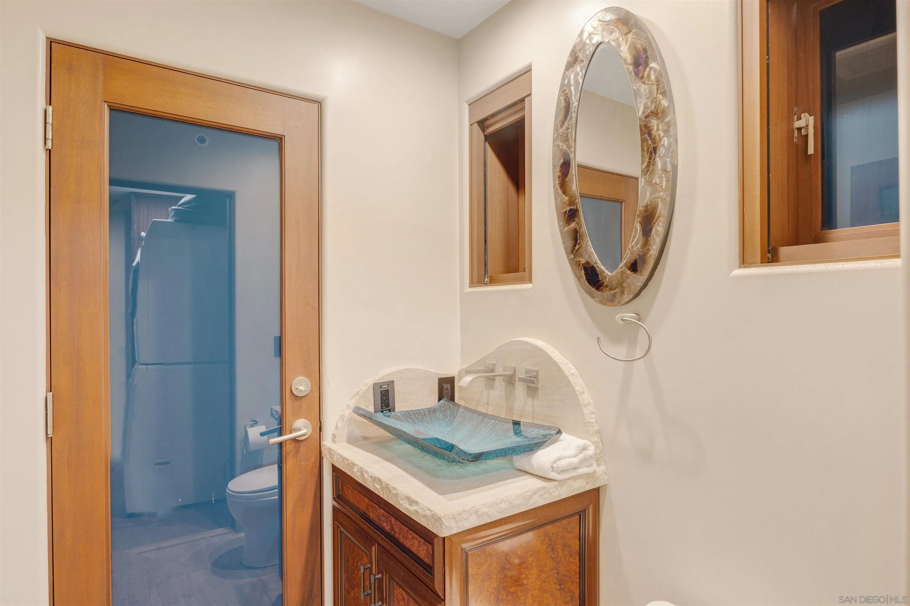 3921 Ocean Front Walk