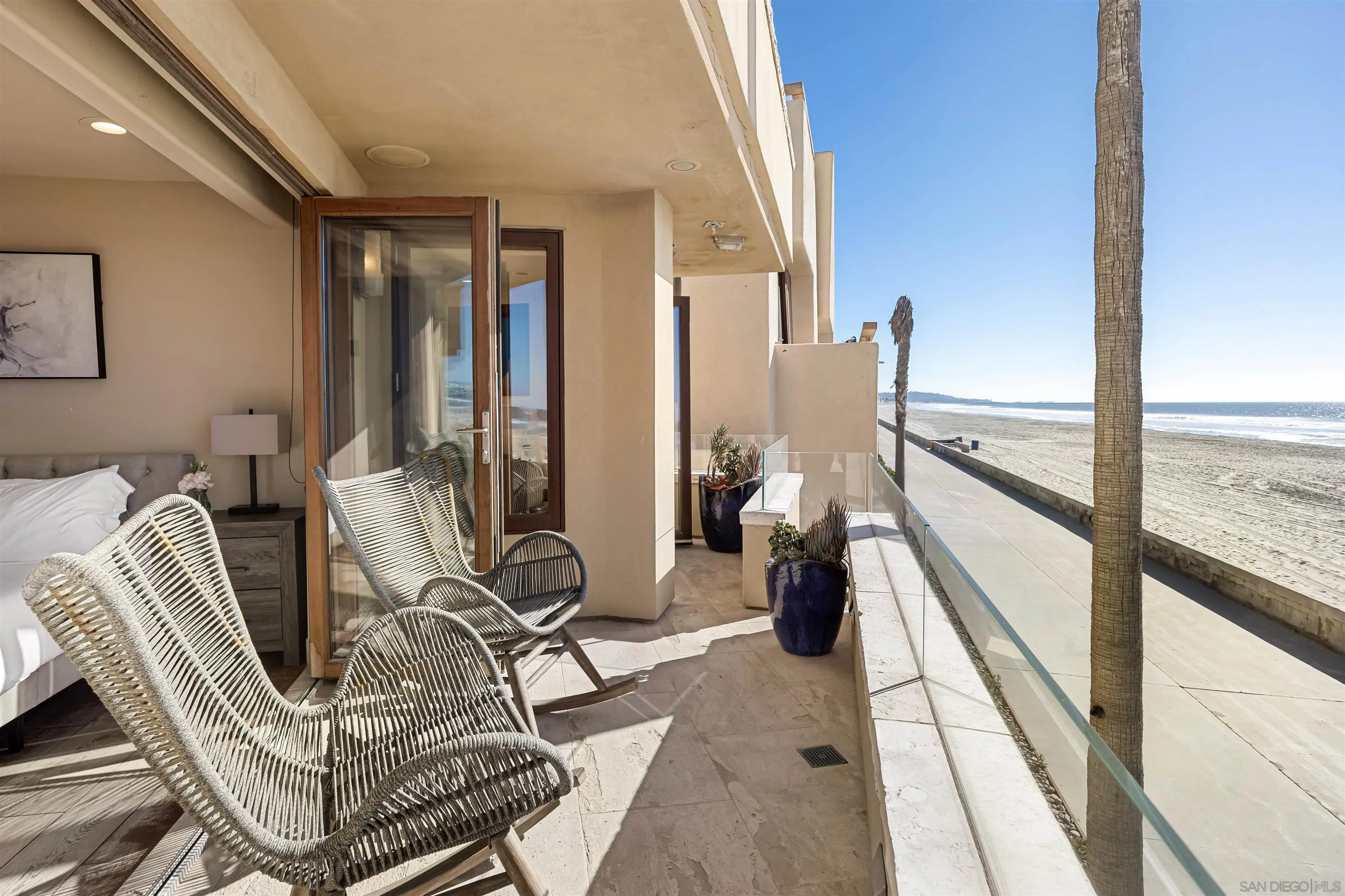 3921 Ocean Front Walk