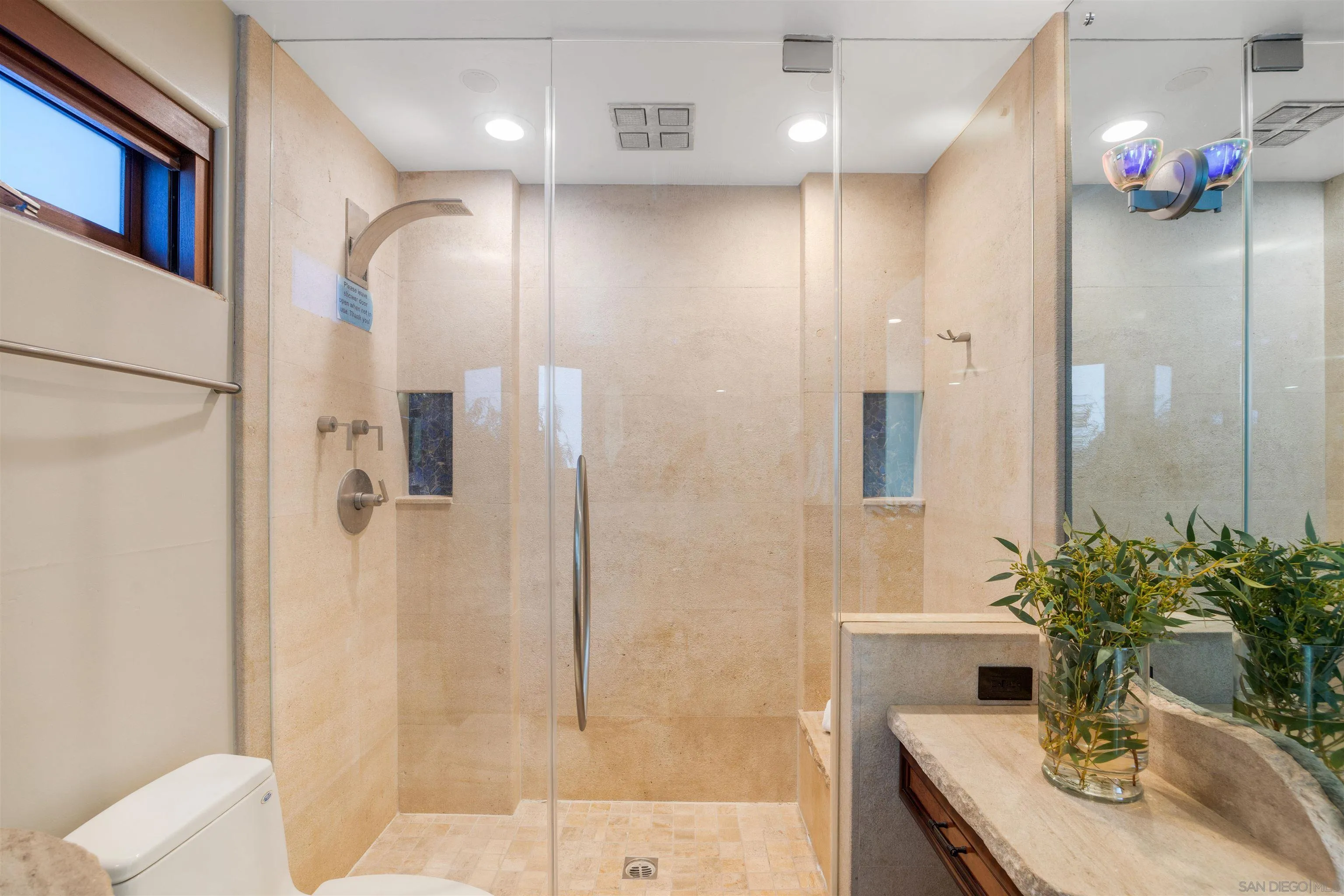 3921 Ocean Front Walk