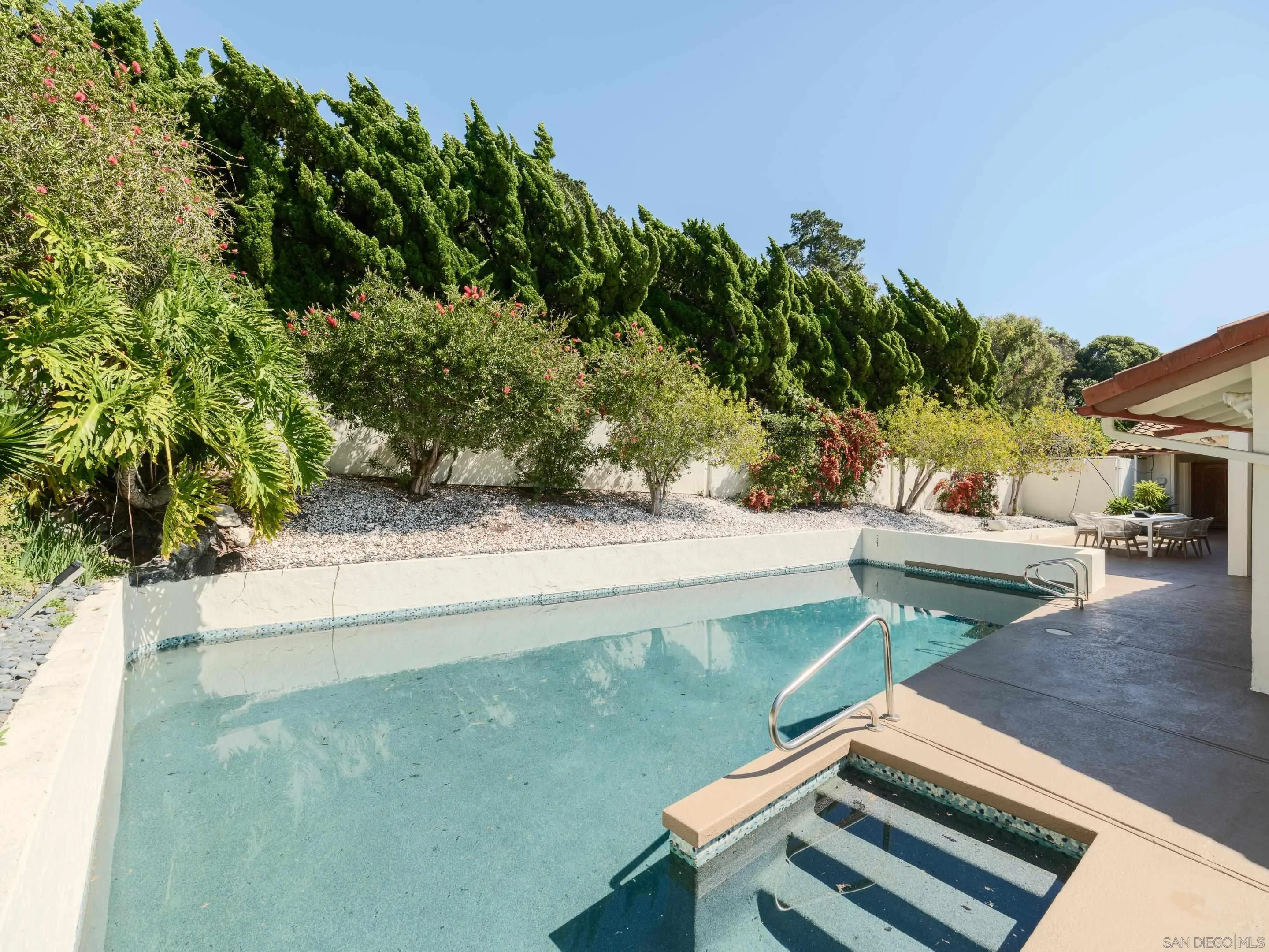 2586 Calle Del Oro