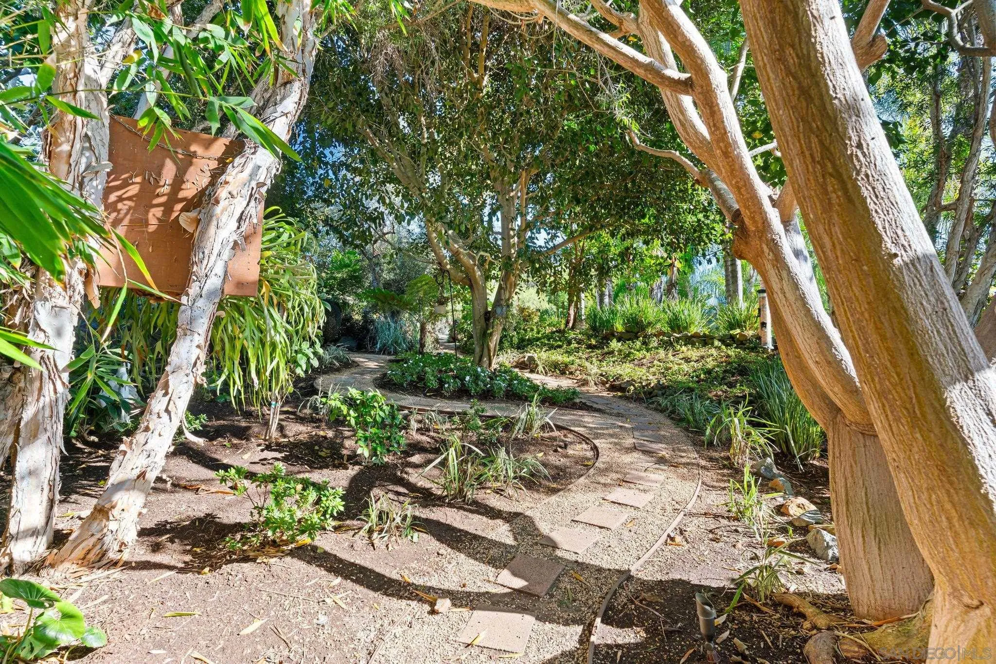 3369 Rocking Horse Cir