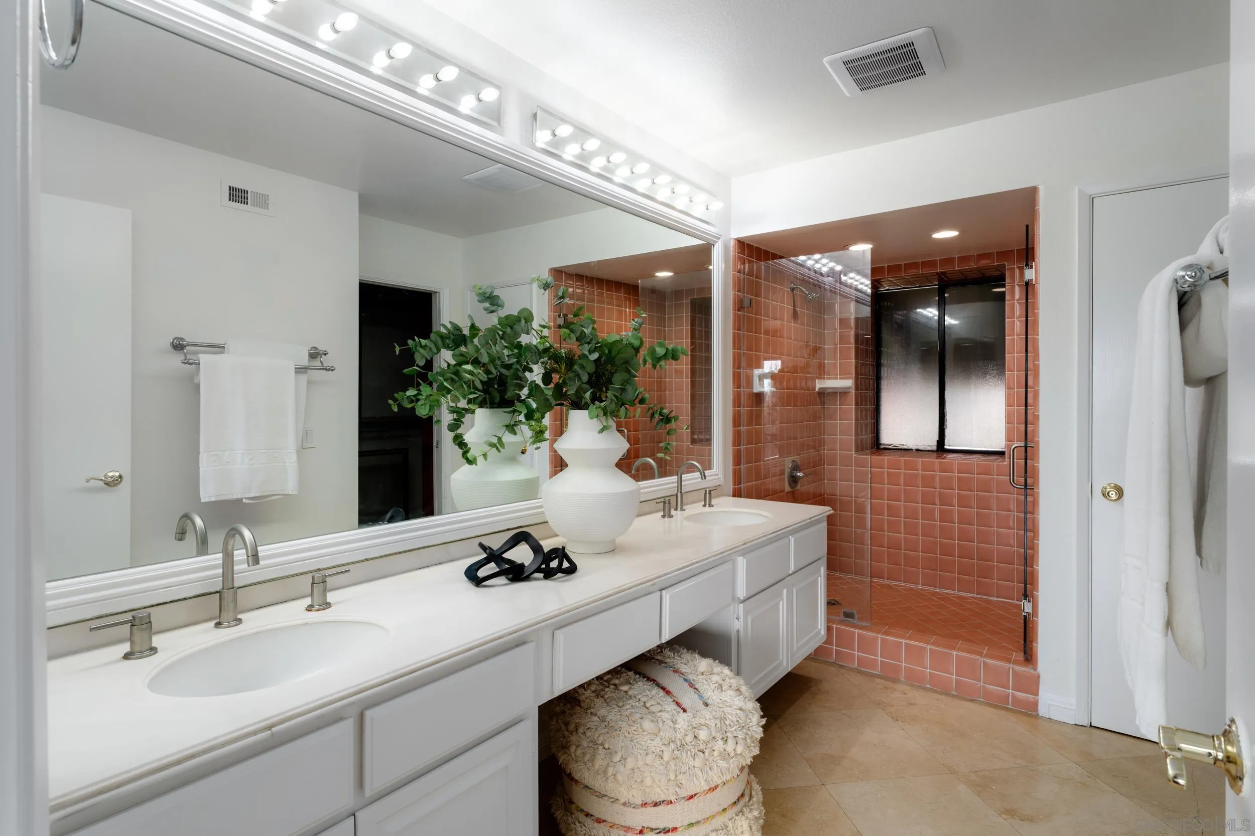 2575 Caminito Muirfield