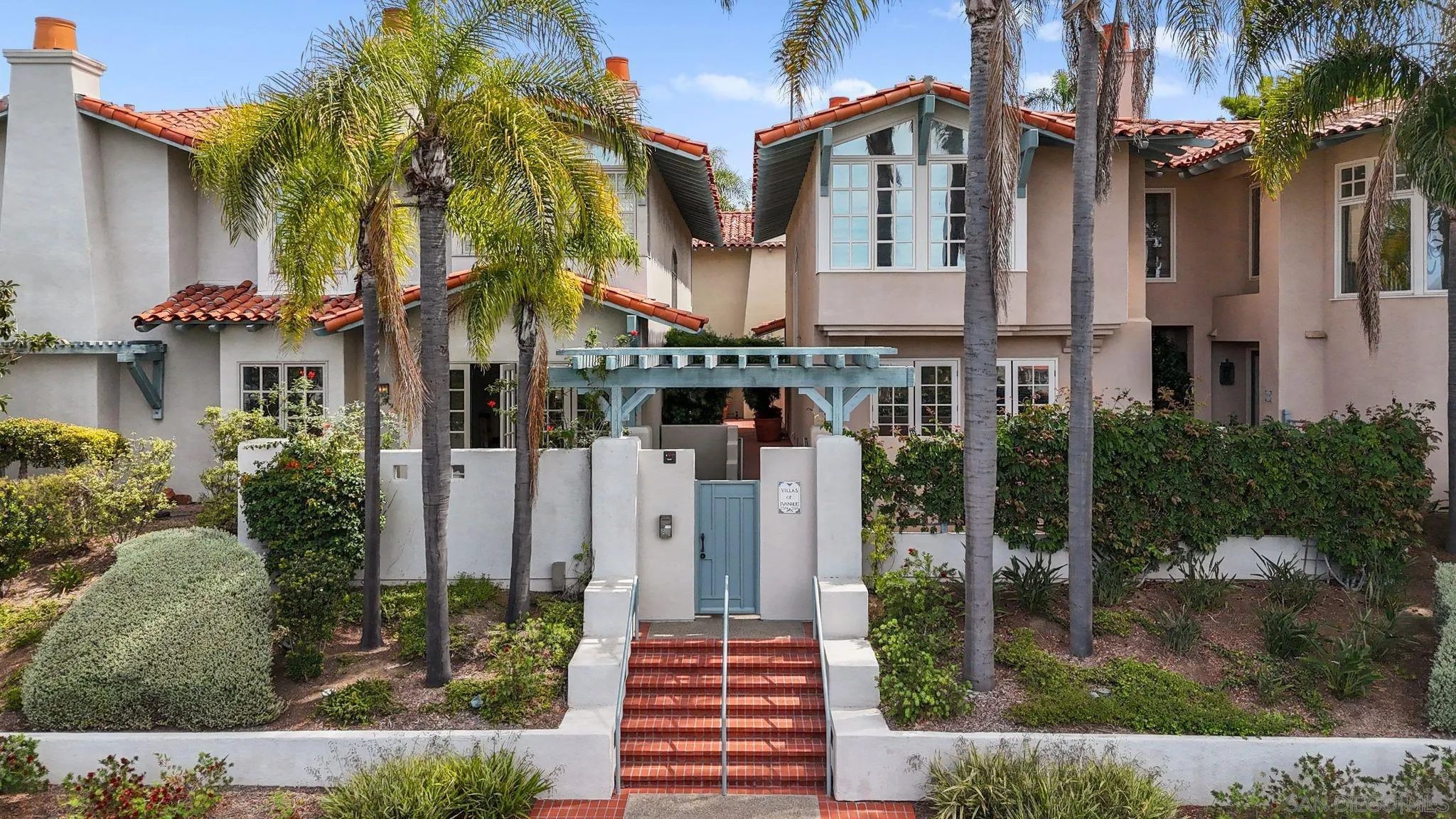 7713 Ivanhoe Ave.