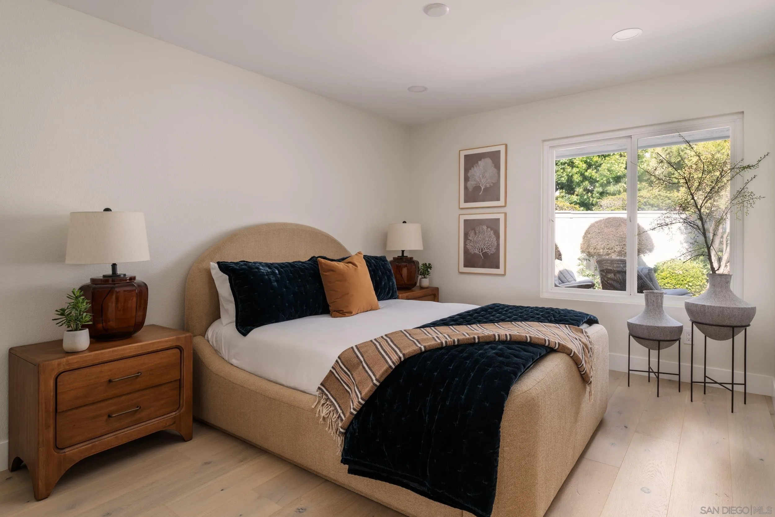 2206 Place Monaco