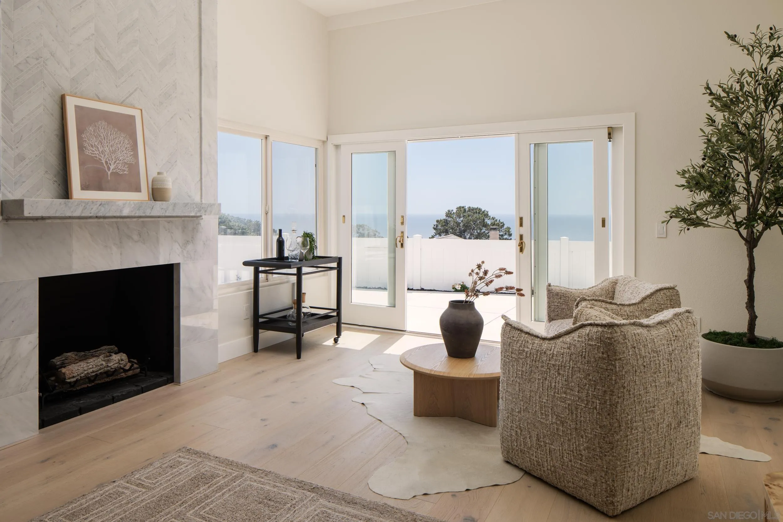 2206 Place Monaco