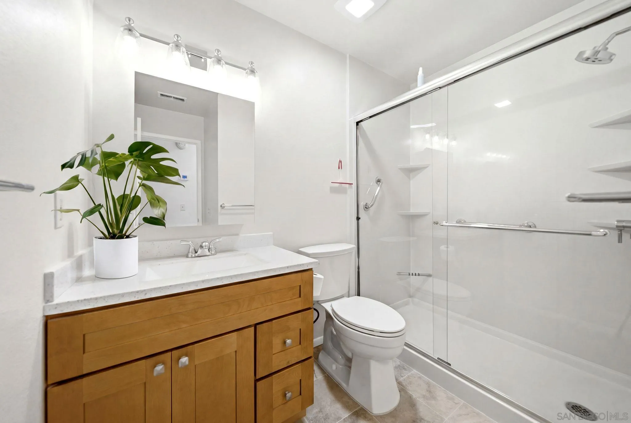 10979 Via Abaca