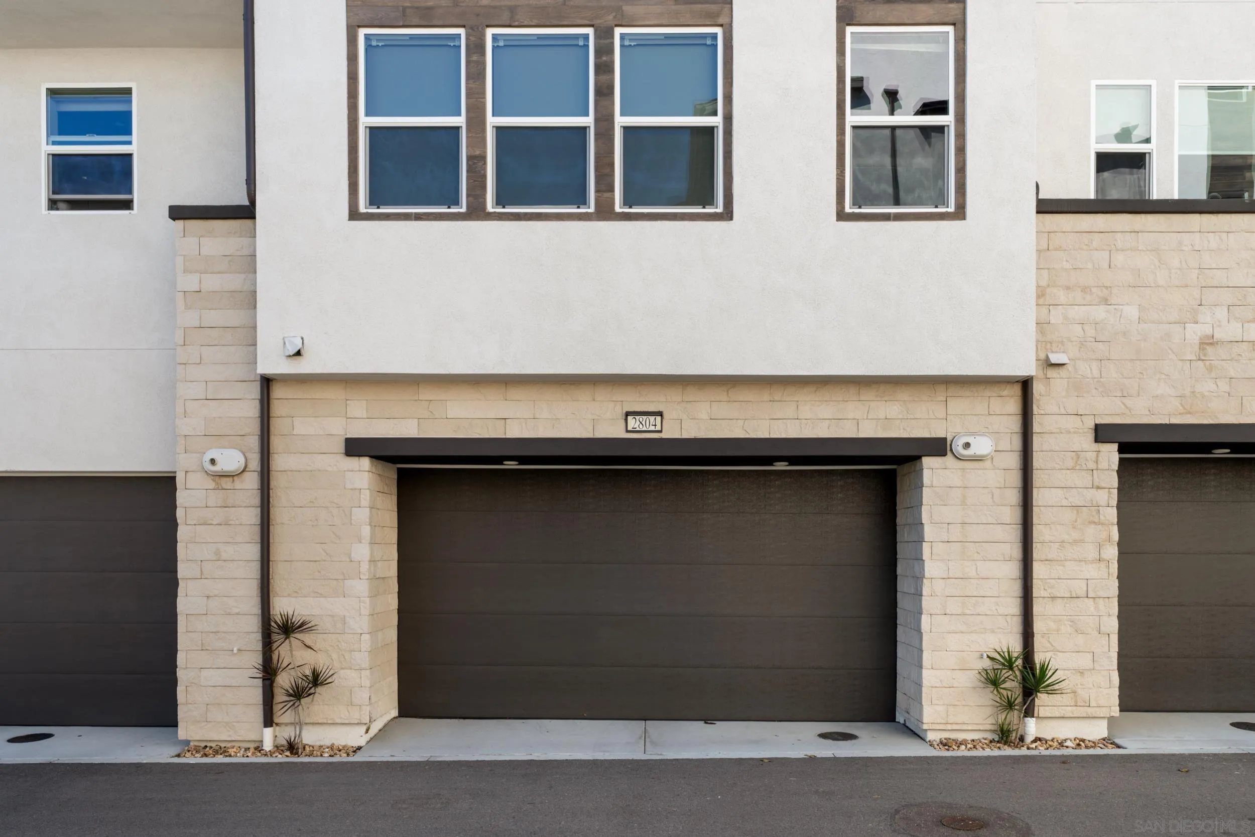 2804 Avella Circle