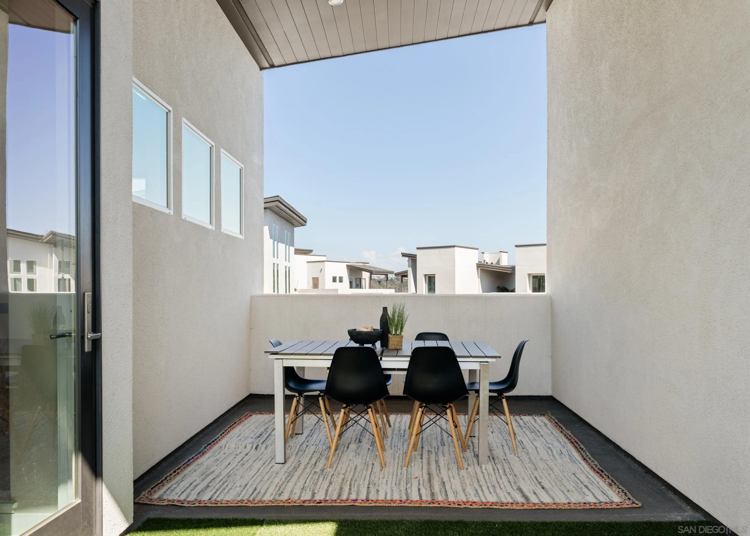 2804 Avella Circle