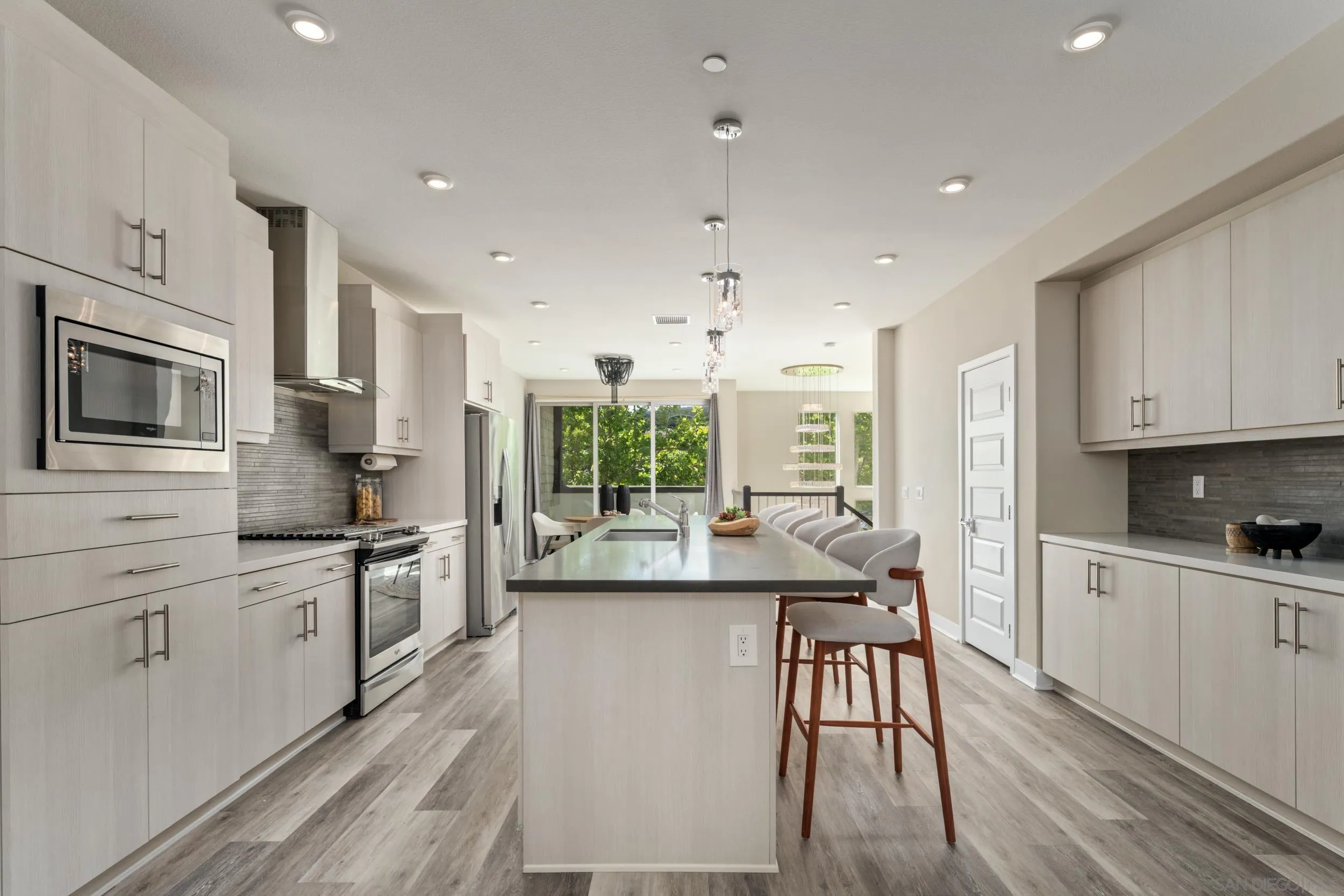 2804 Avella Circle