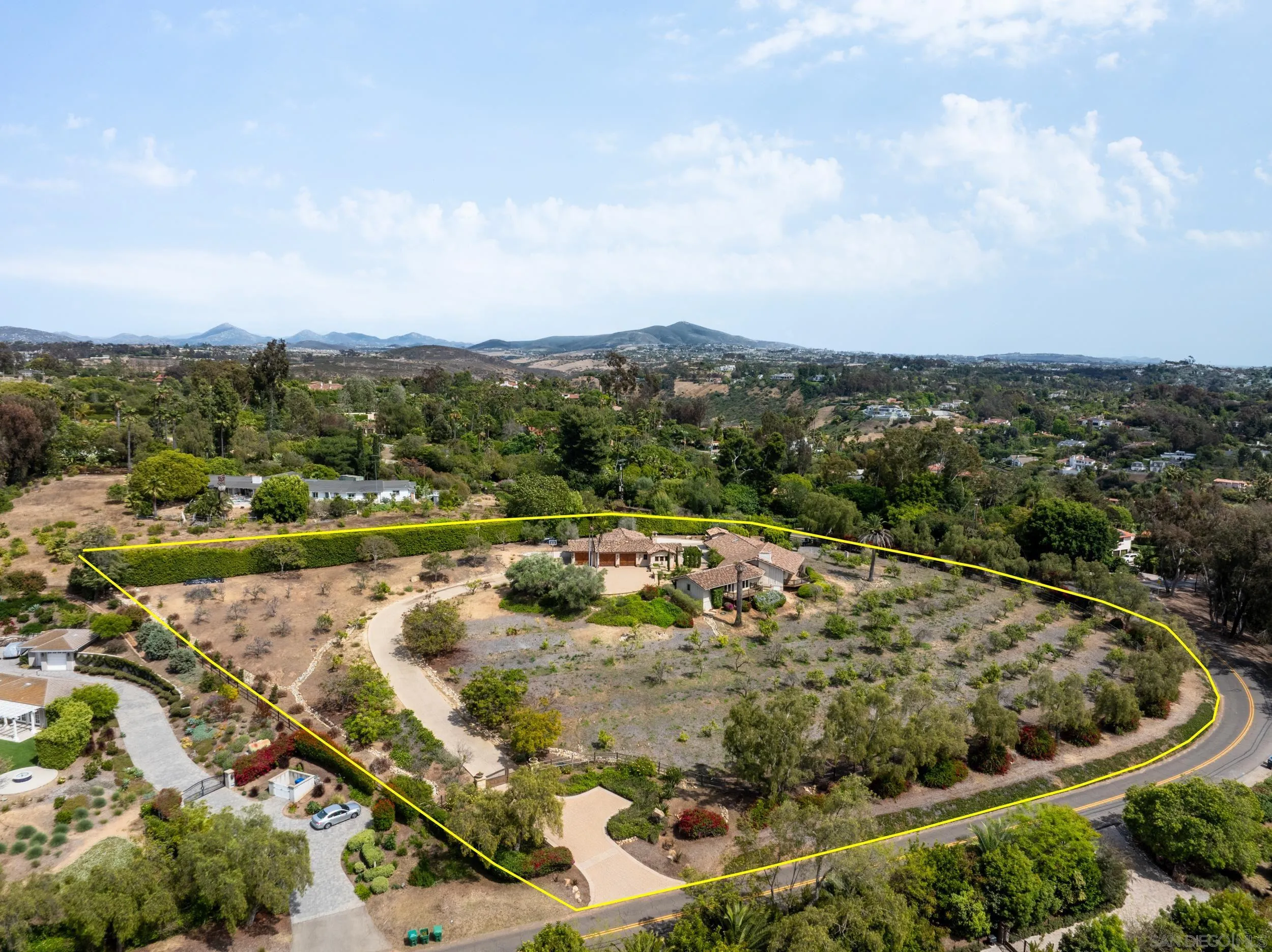 6858 Las Colinas
