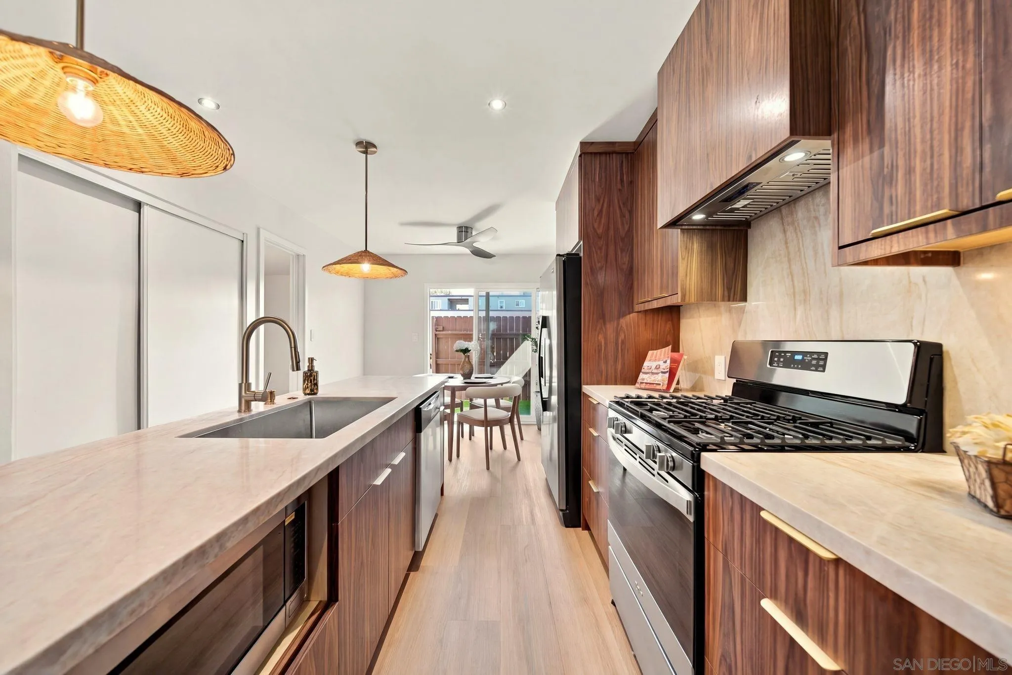 435 Woodlawn Ave Unit D